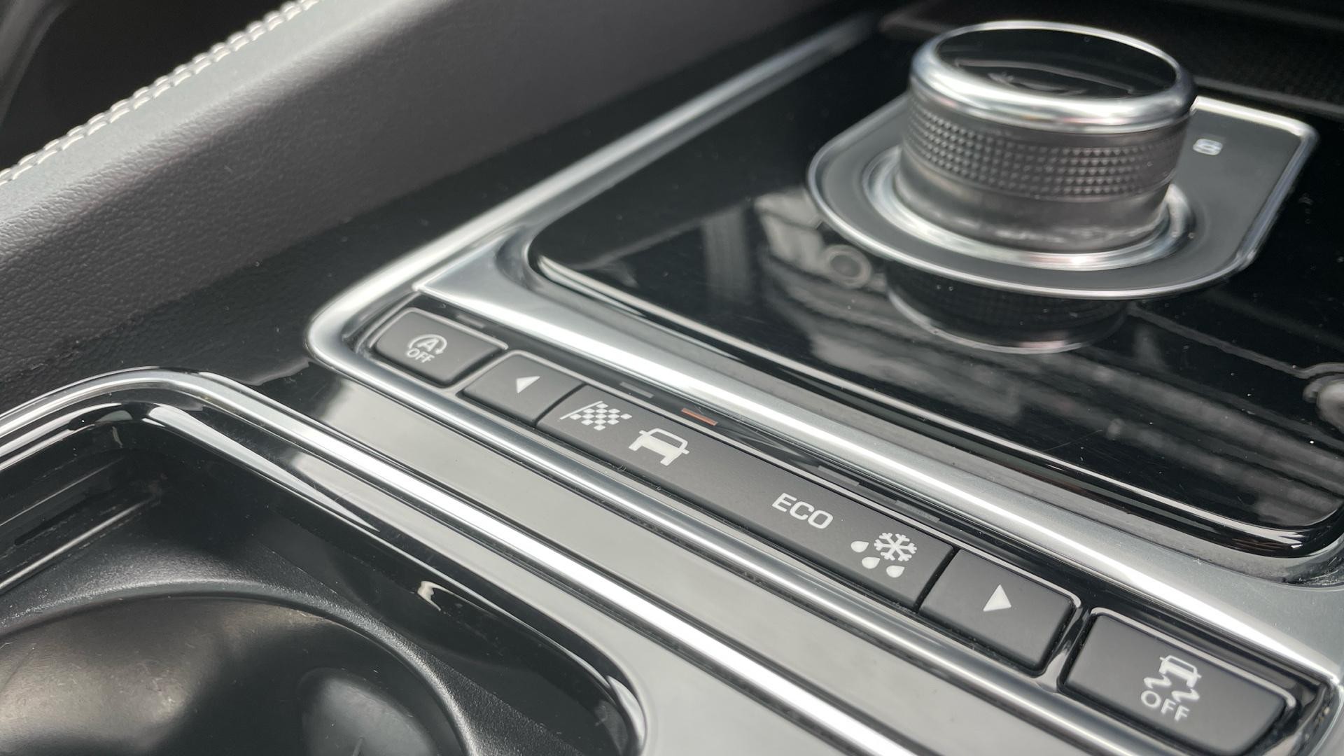 Jaguar F-Pace Image 36
