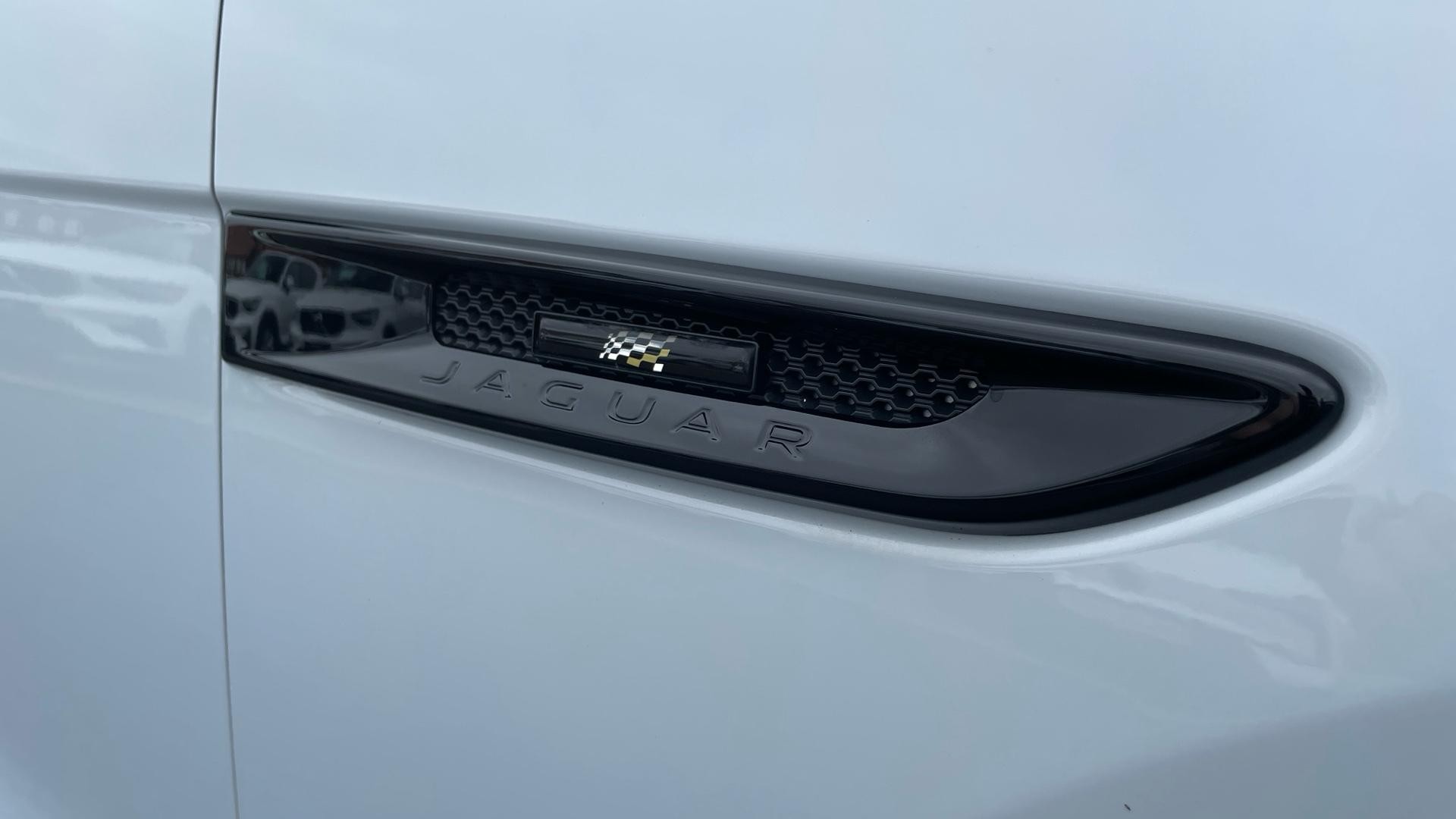 Jaguar F-Pace Image 39