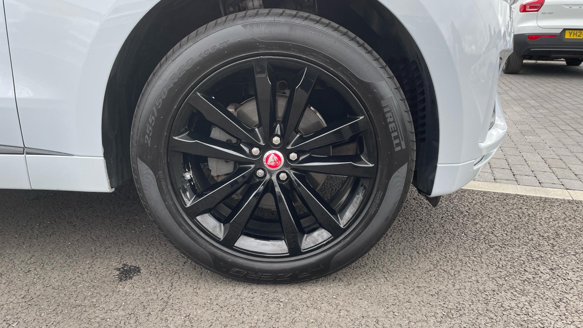 Jaguar F-Pace Image 40