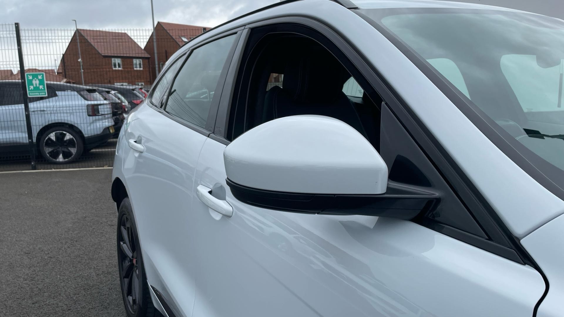 Jaguar F-Pace Image 46