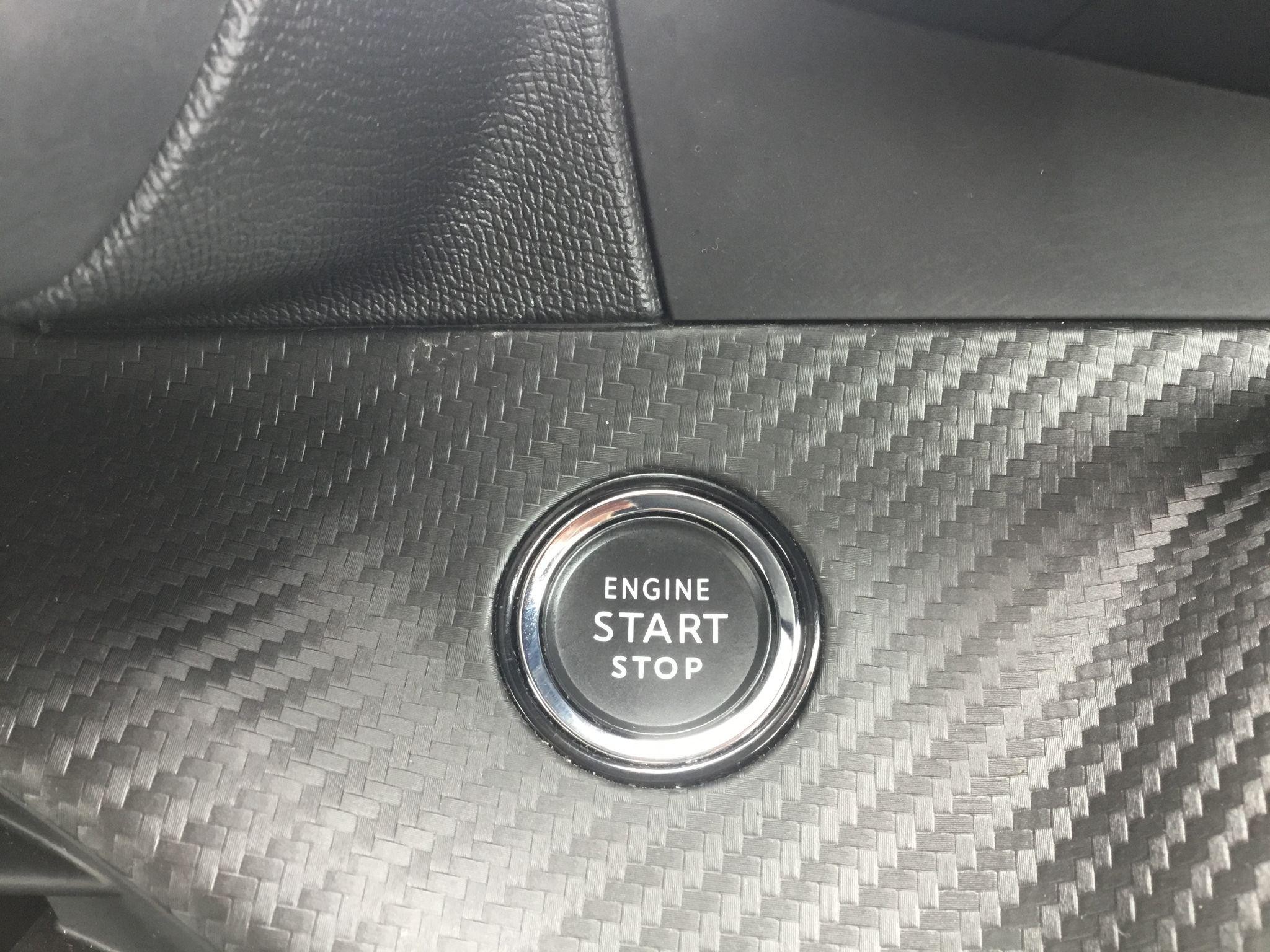 Peugeot 208 Image 18