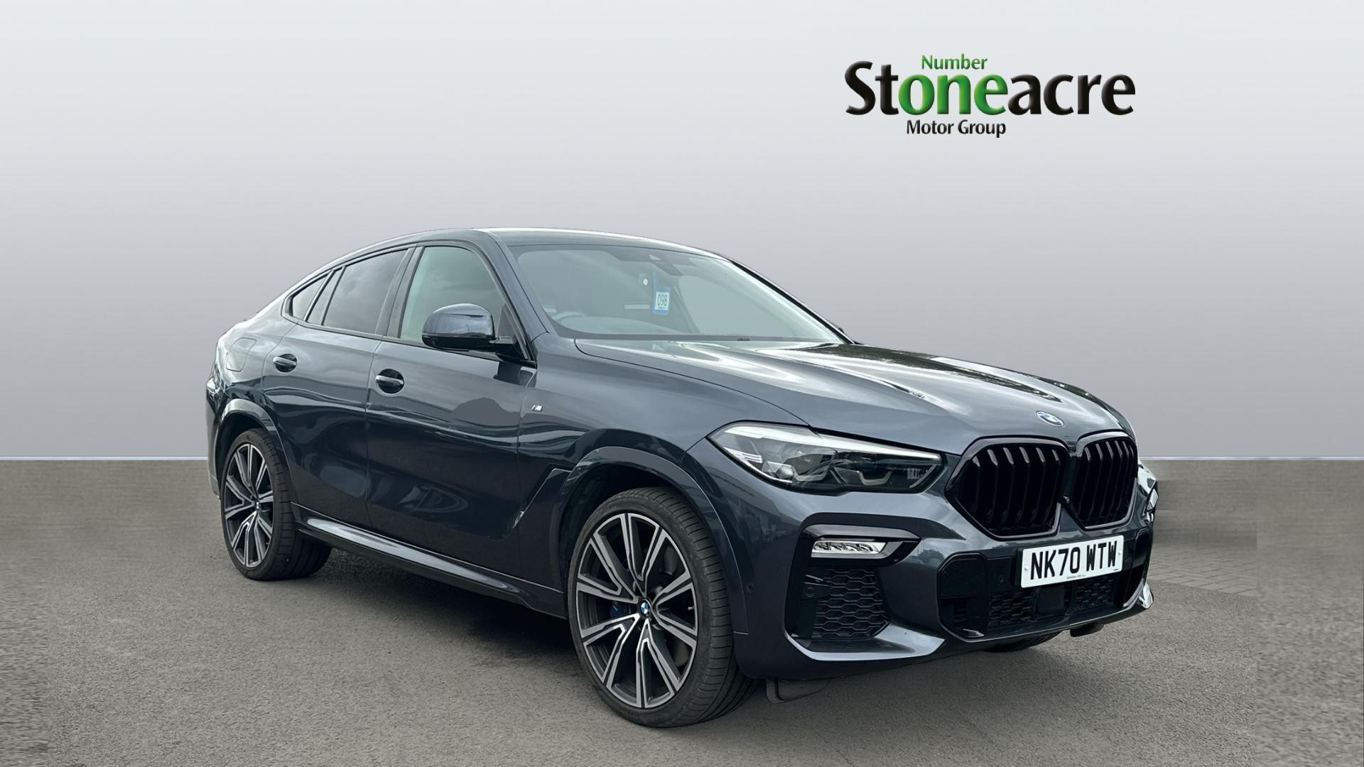 BMW X6 Image 1