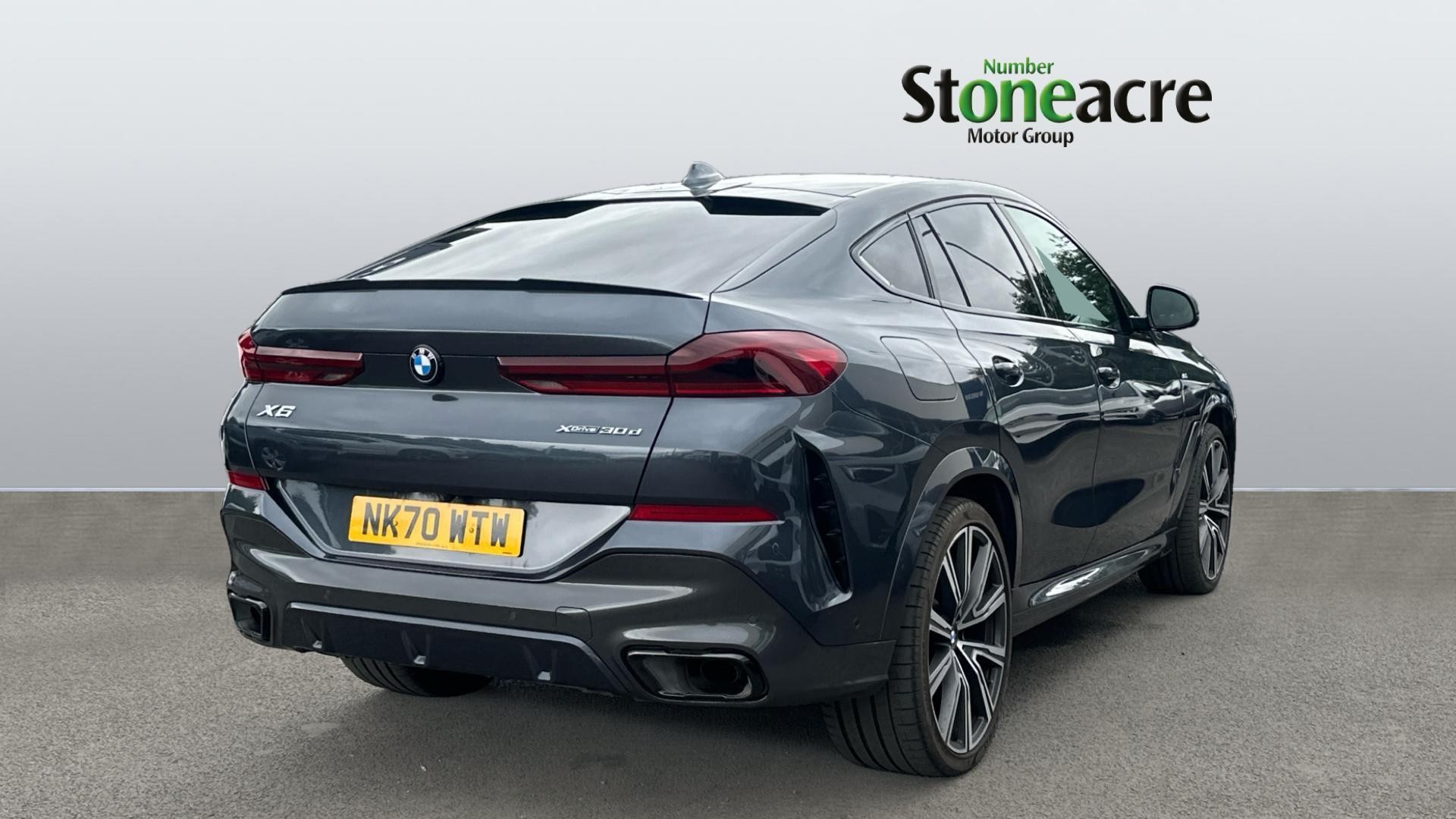 BMW X6 Image 2