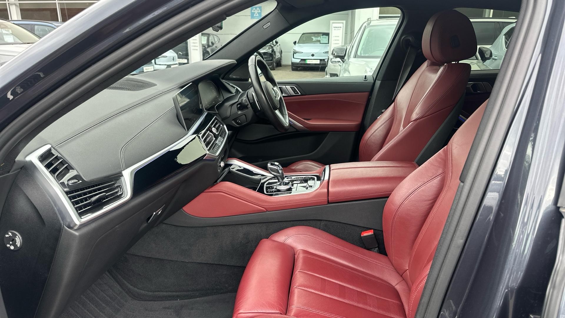 BMW X6 Image 24