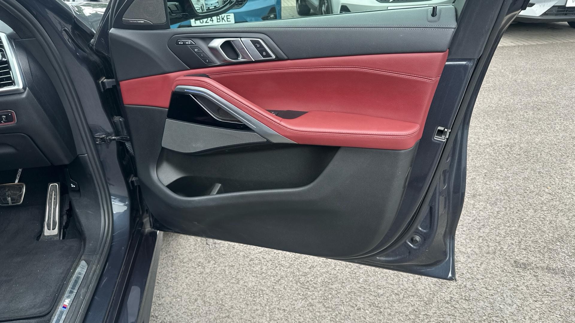 BMW X6 Image 29