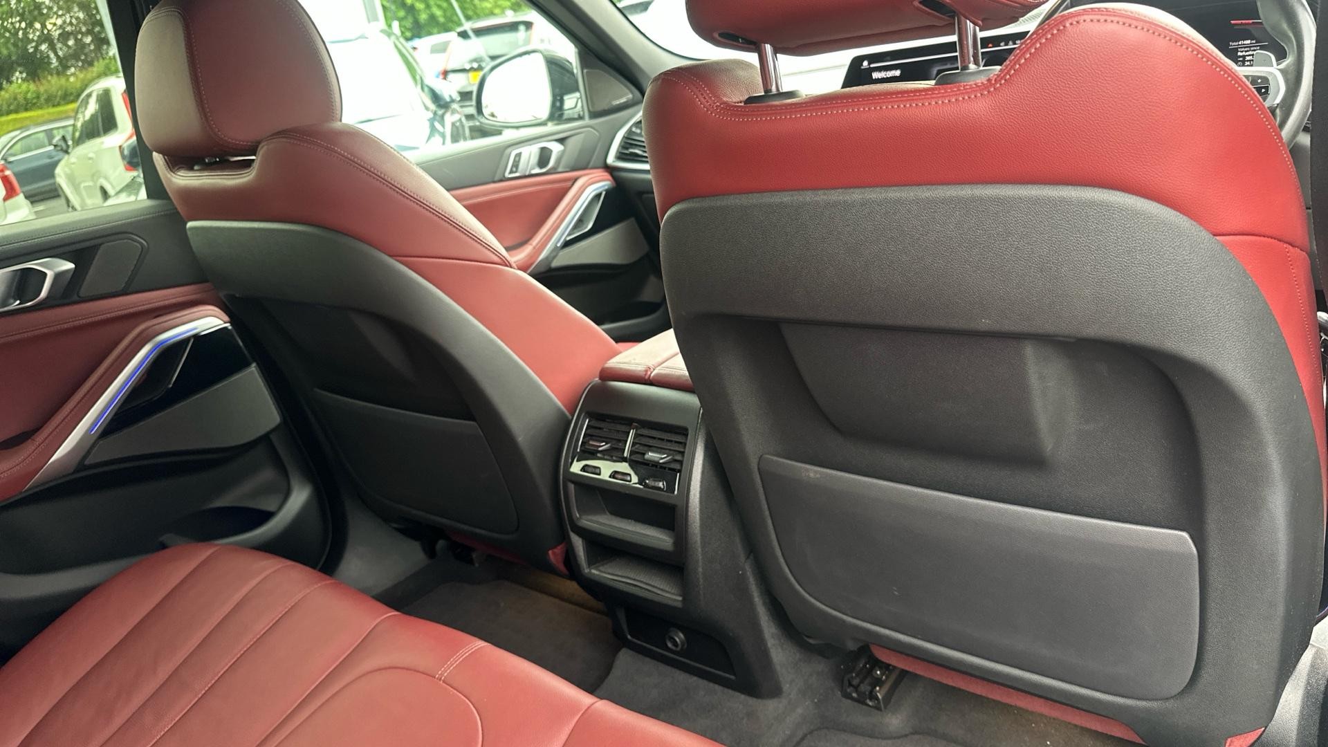 BMW X6 Image 32