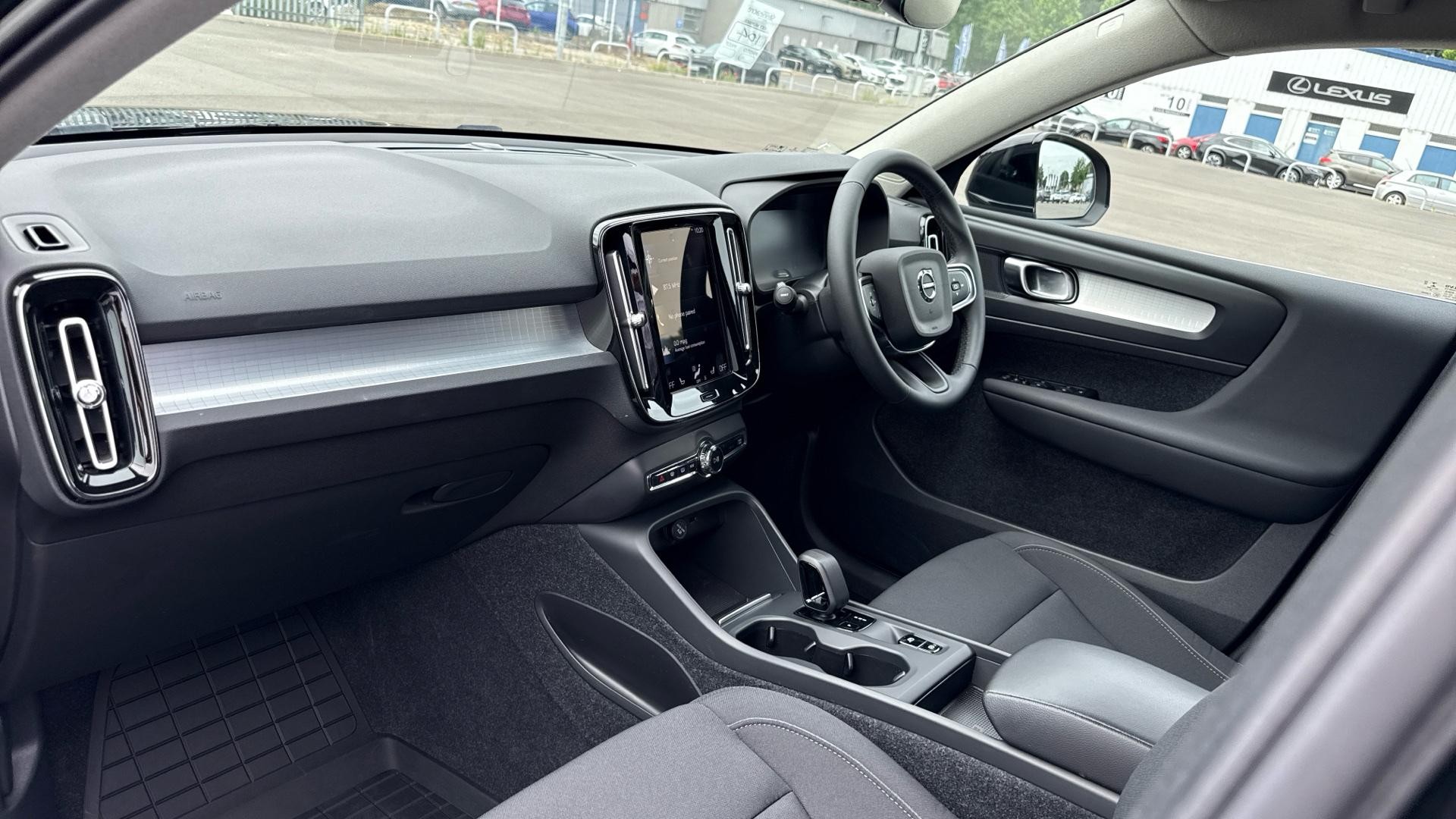 Volvo XC40 Image 24