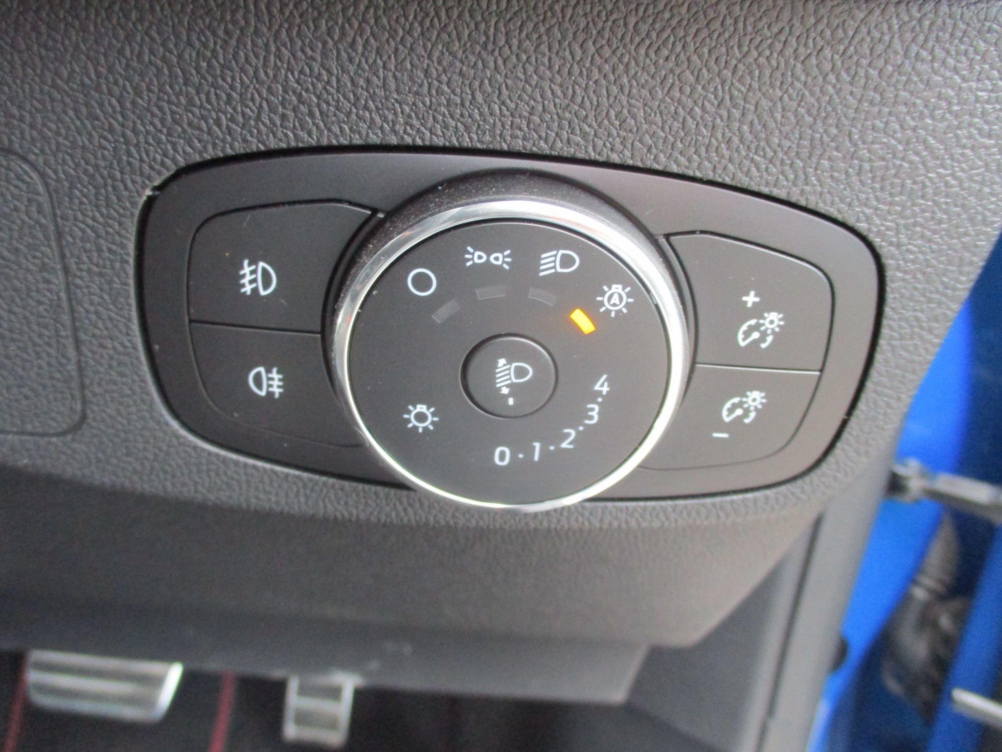 Ford Focus Image 10