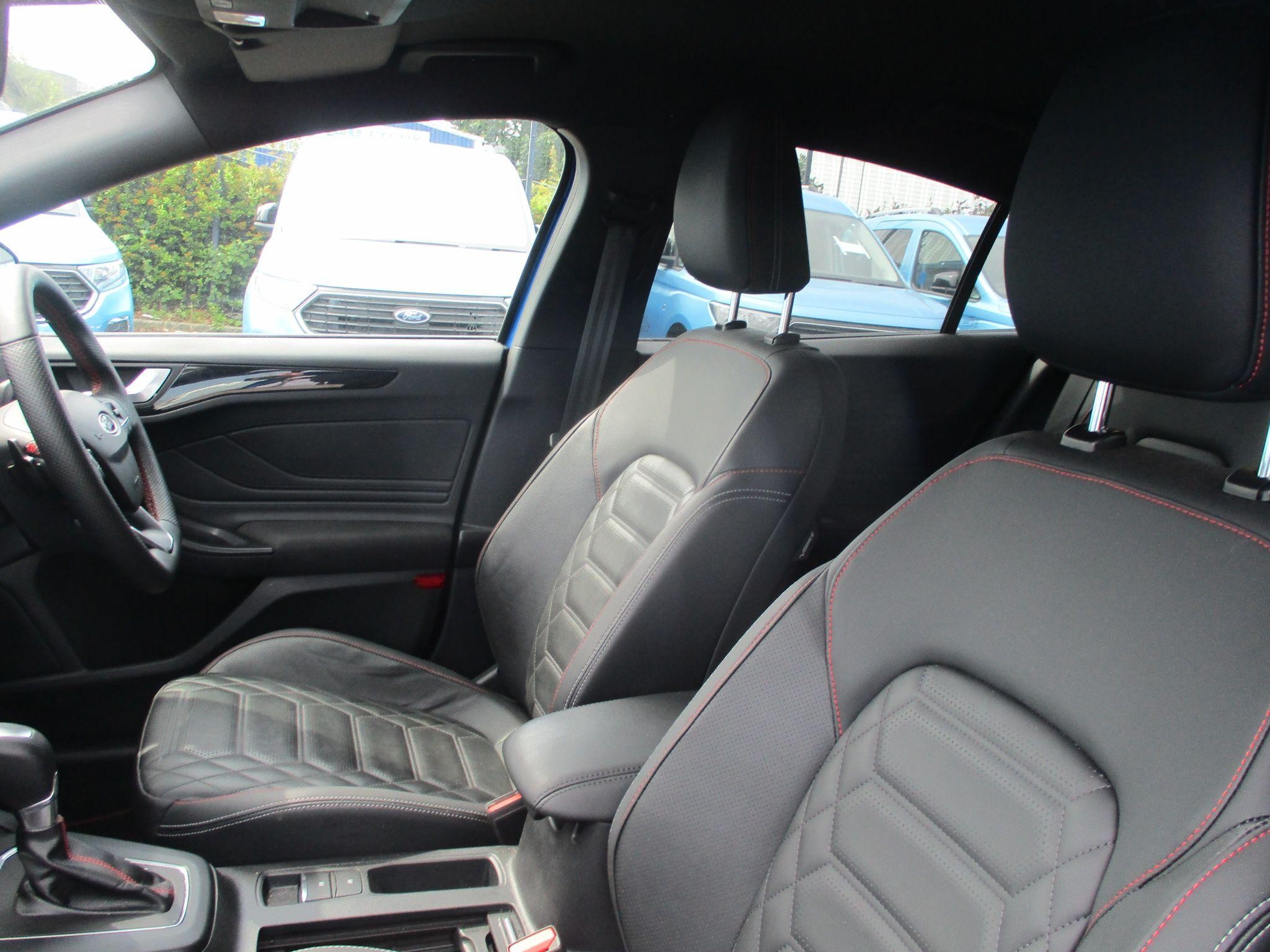 Ford Focus Image 22