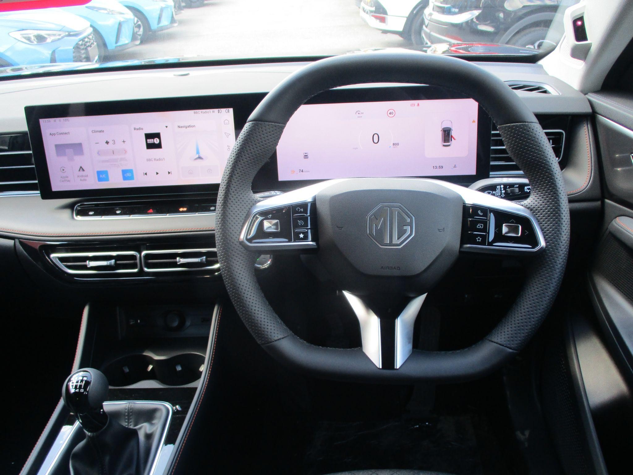 MG HS Image 20