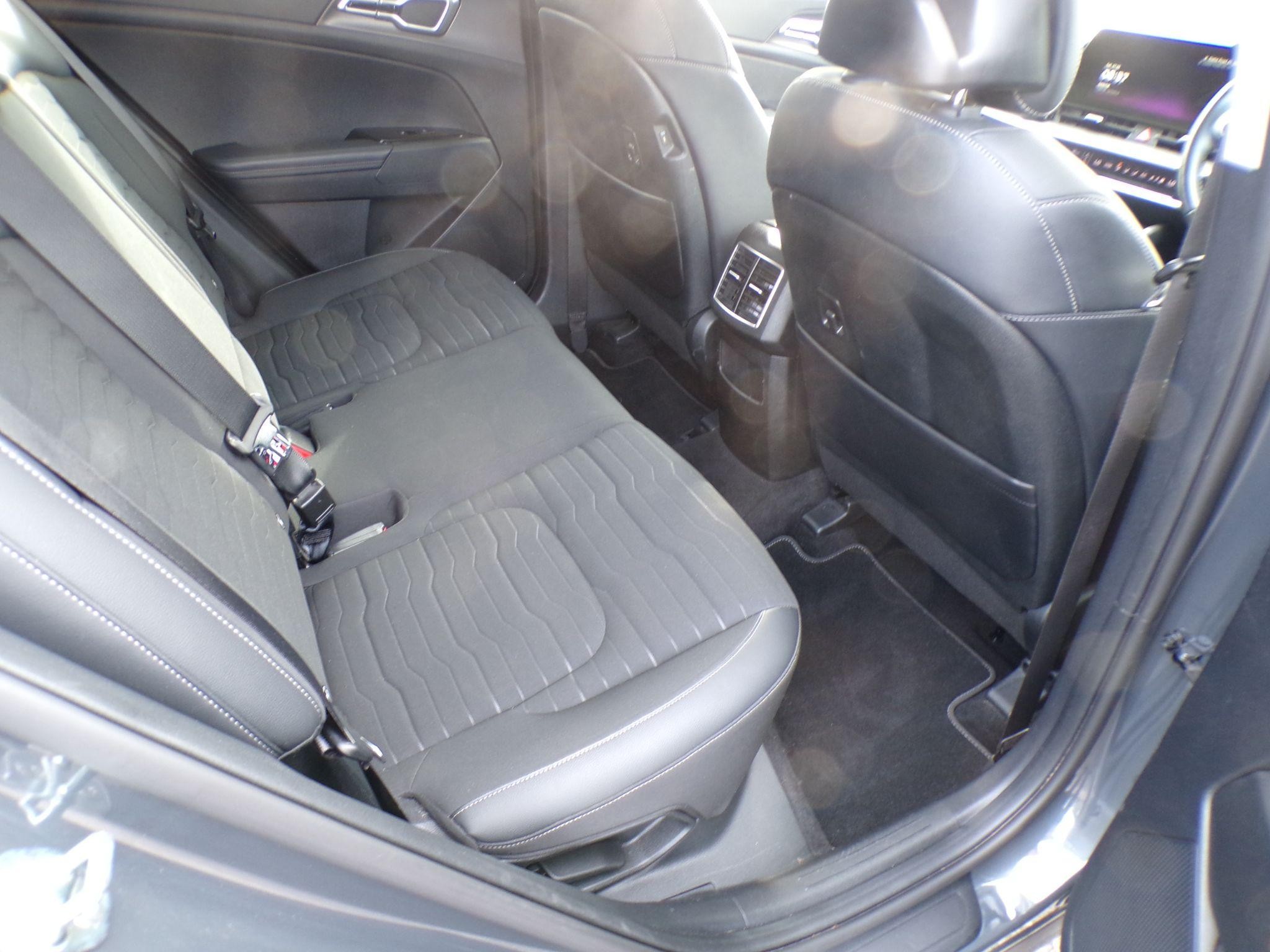 Kia Sportage Image 16