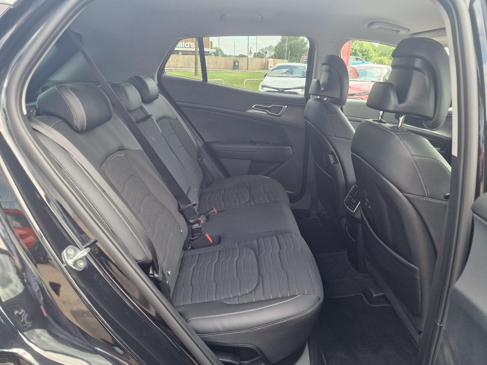 Kia Sportage Image 12