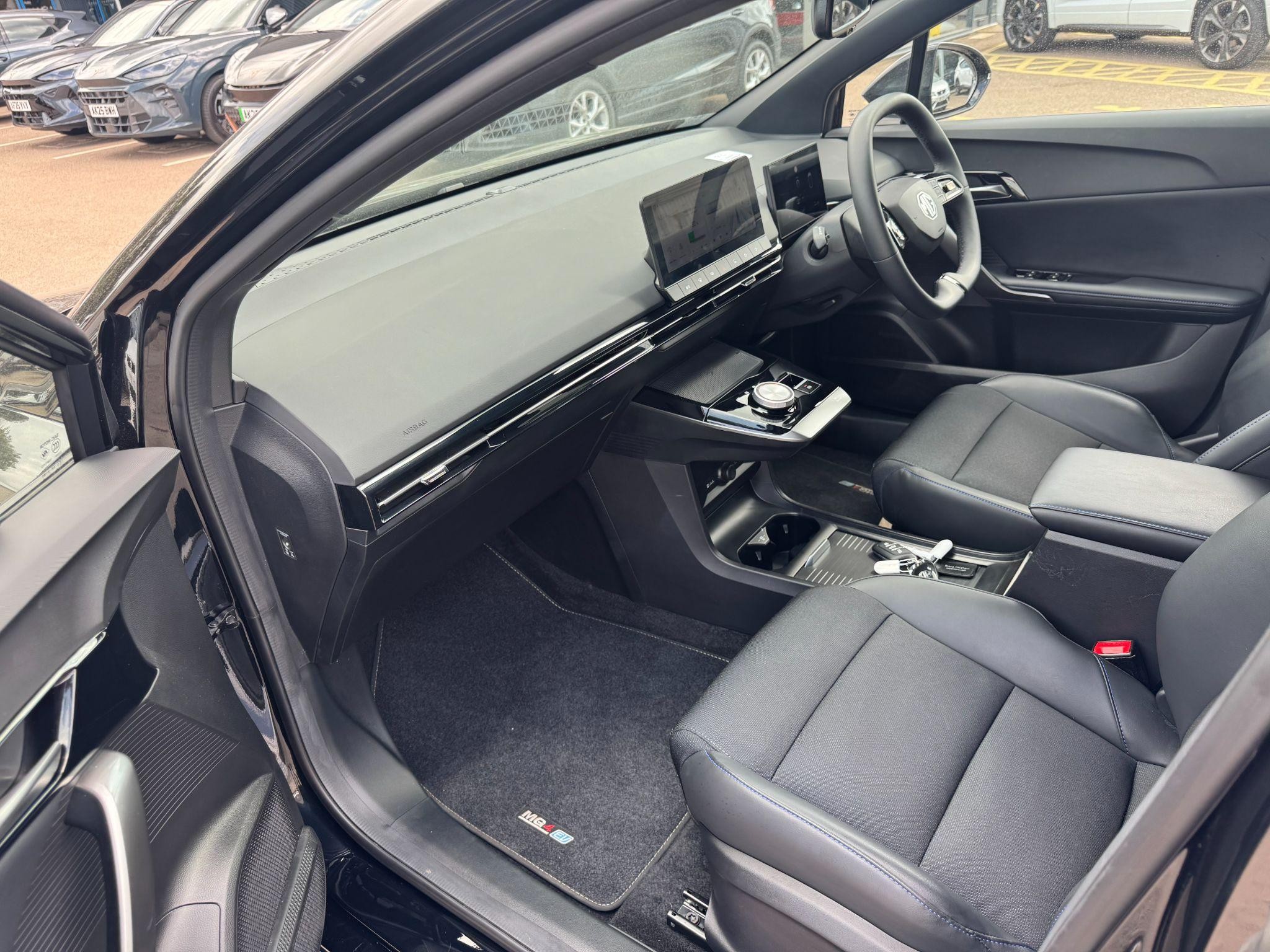 MG4 EV Image 14