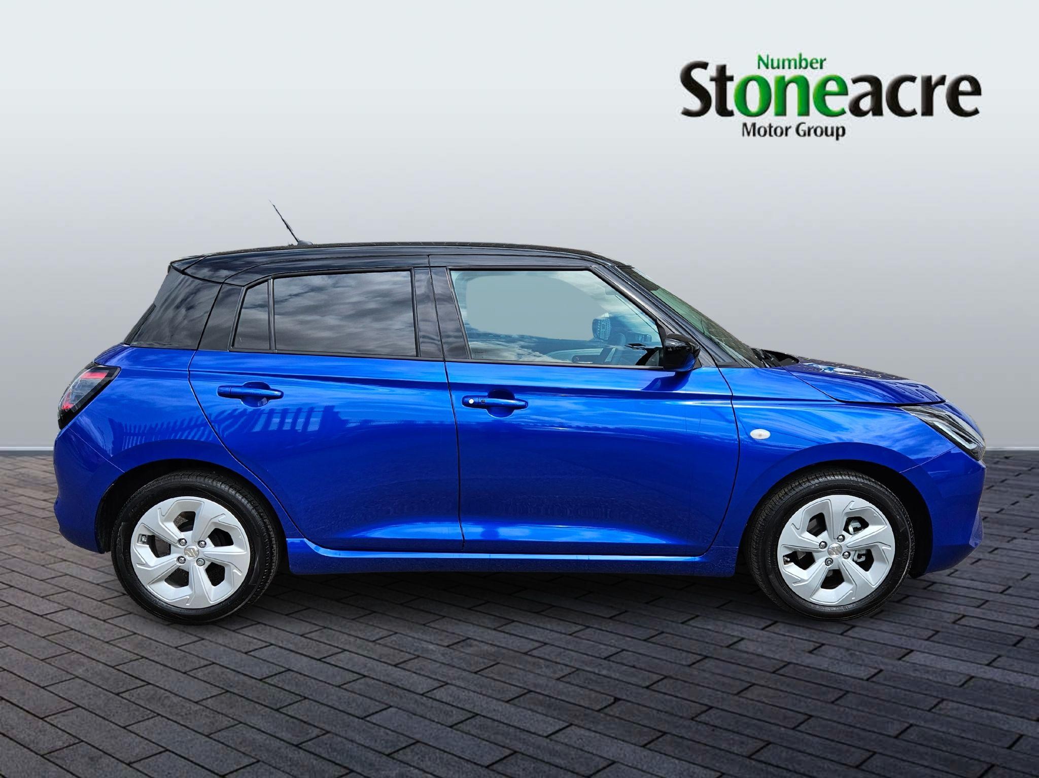 Suzuki Swift Image 2
