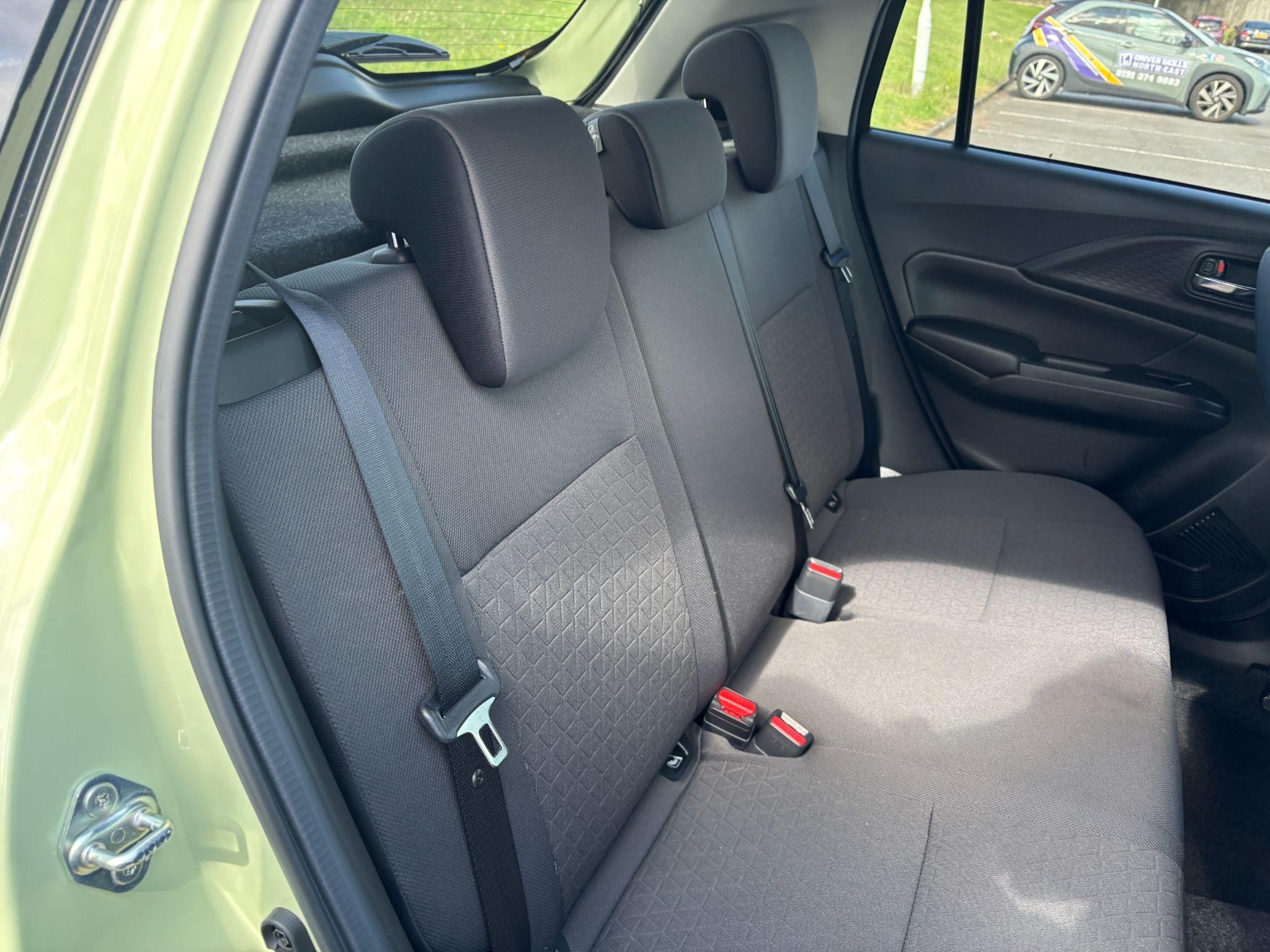 Suzuki Swift Image 16