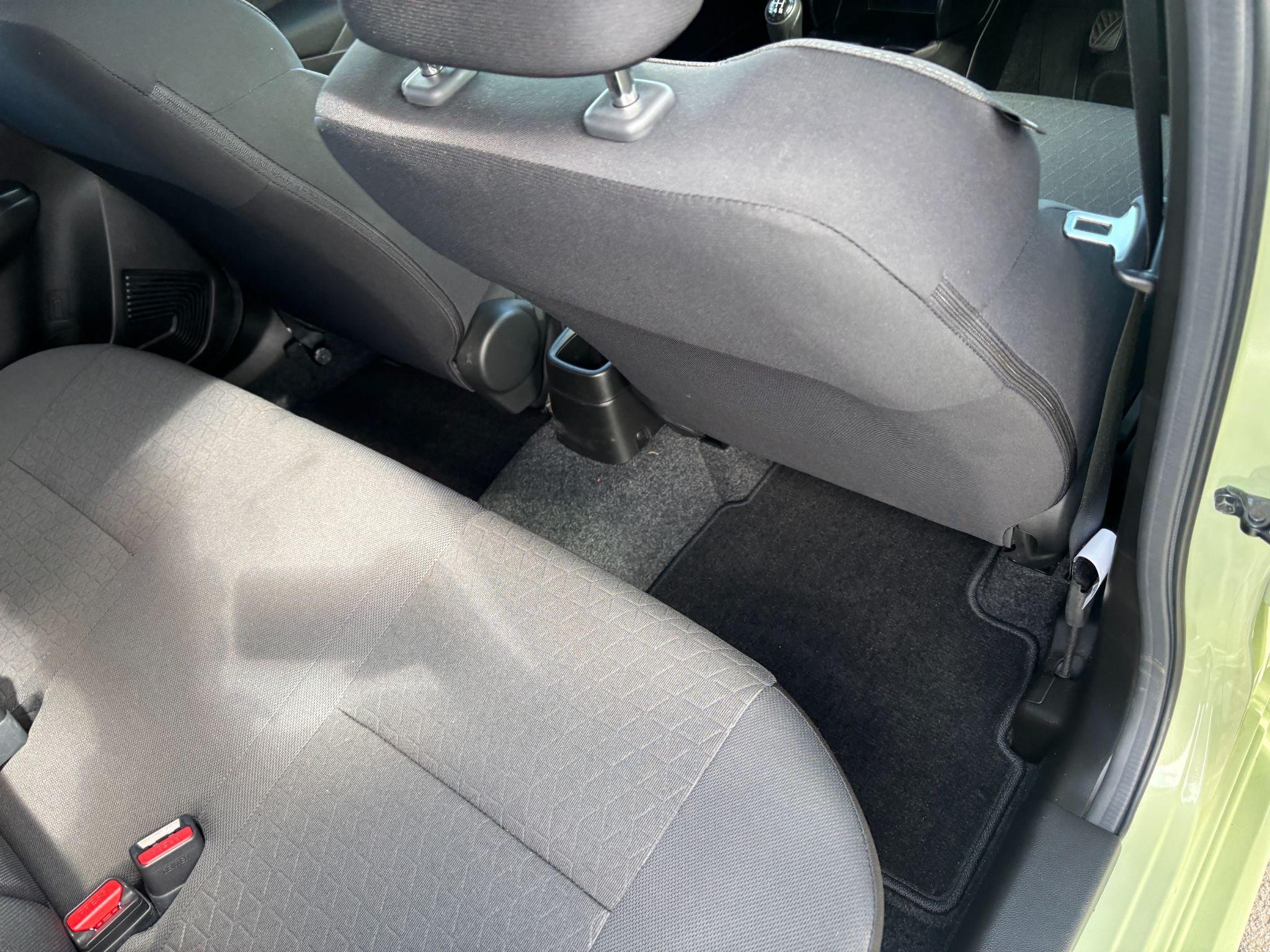 Suzuki Swift Image 17