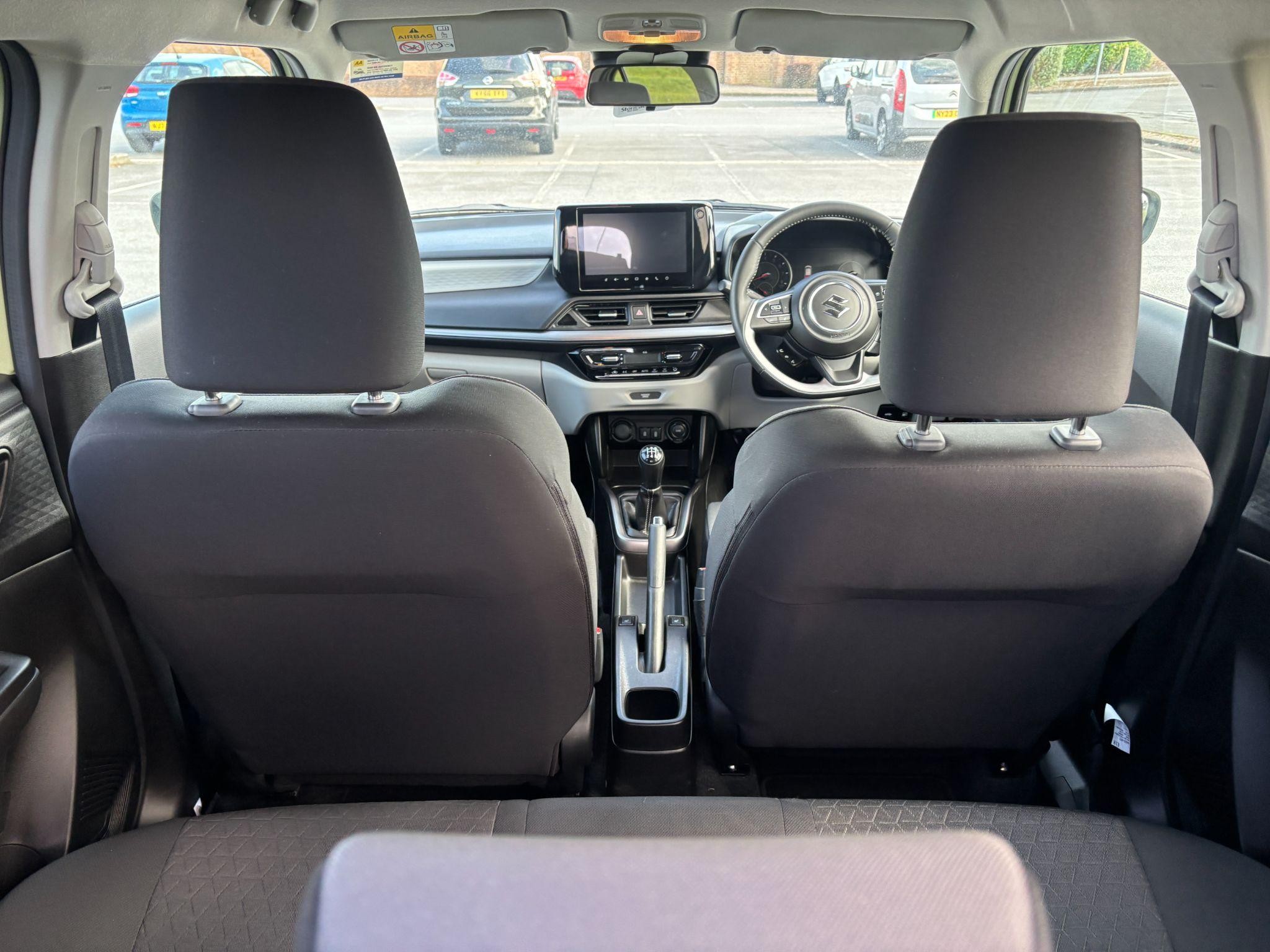Suzuki Swift Image 18