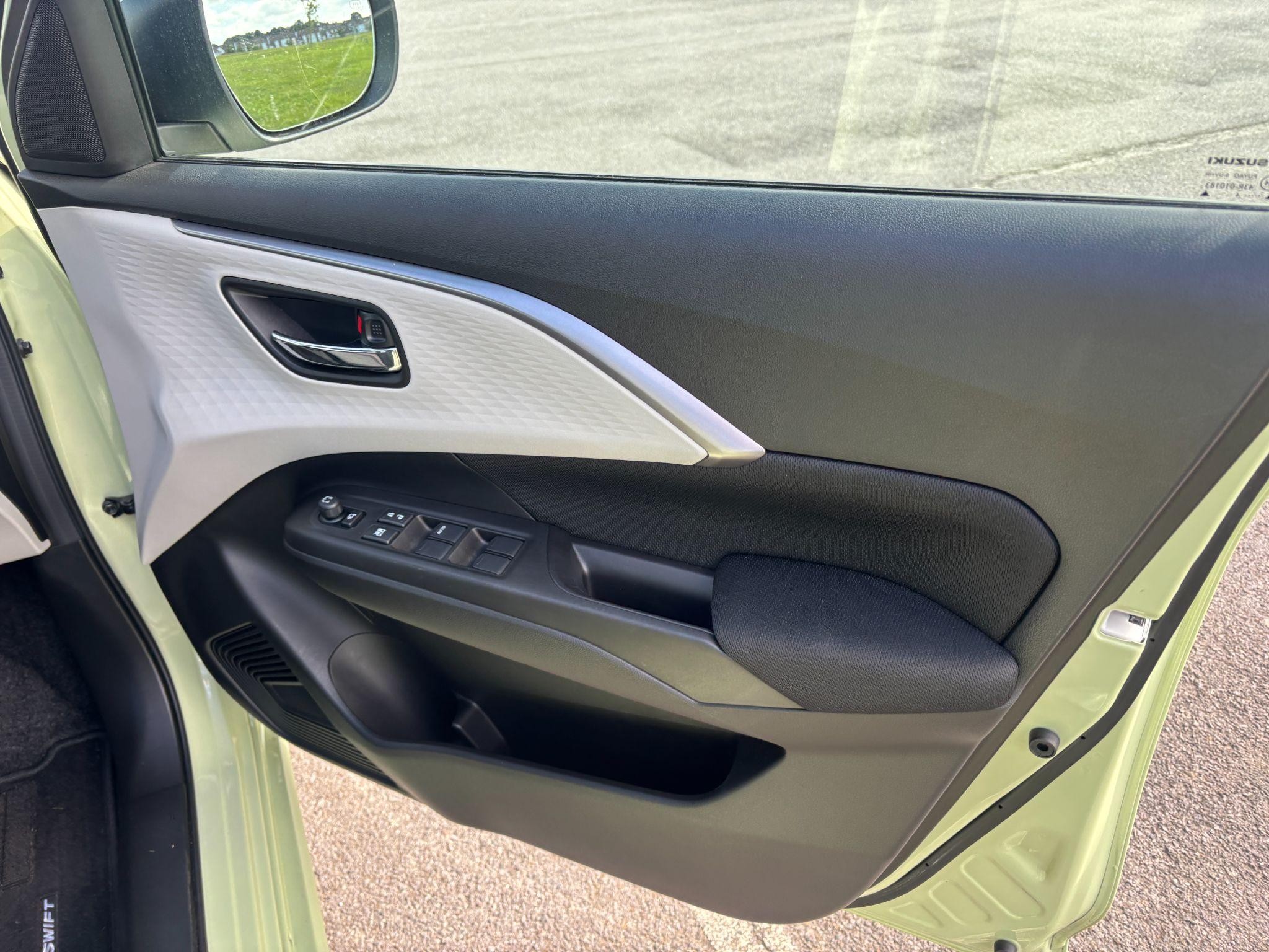 Suzuki Swift Image 32