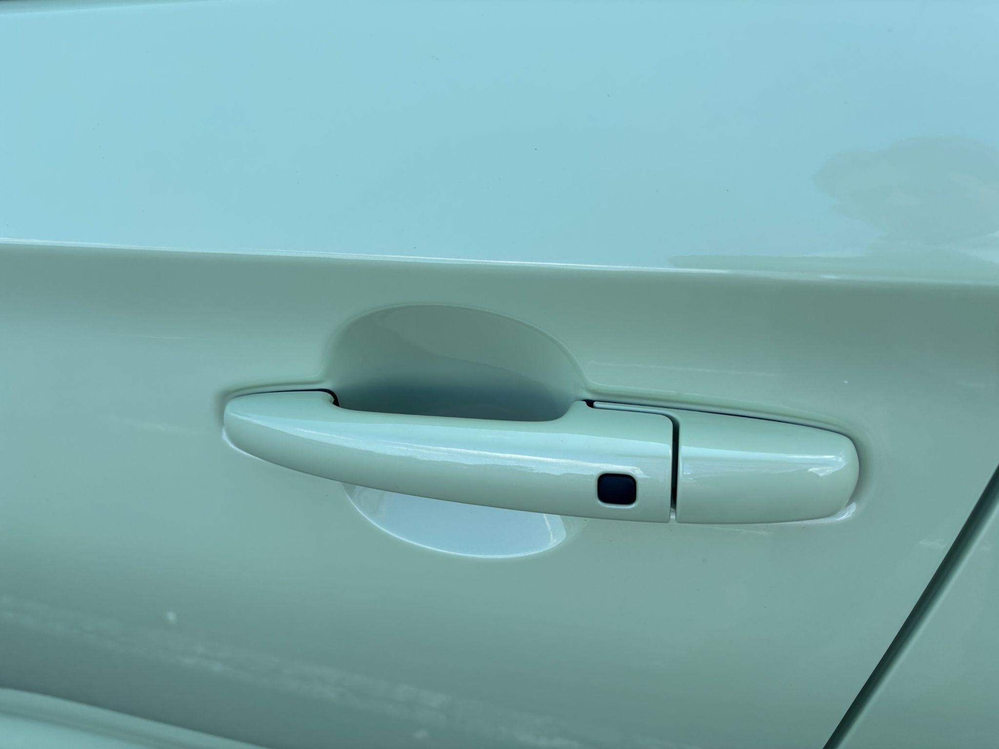 Suzuki Swift Image 35
