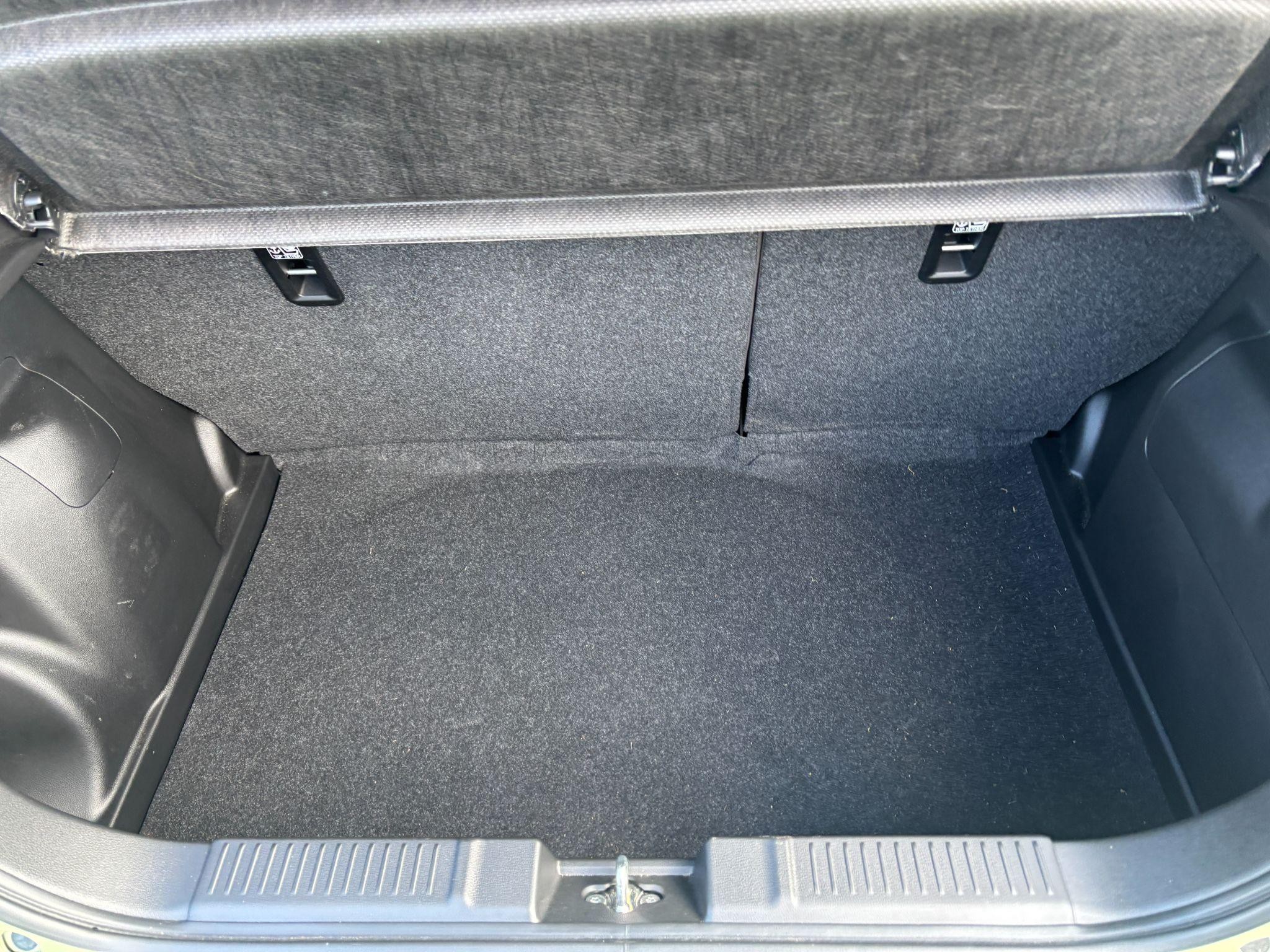 Suzuki Swift Image 46