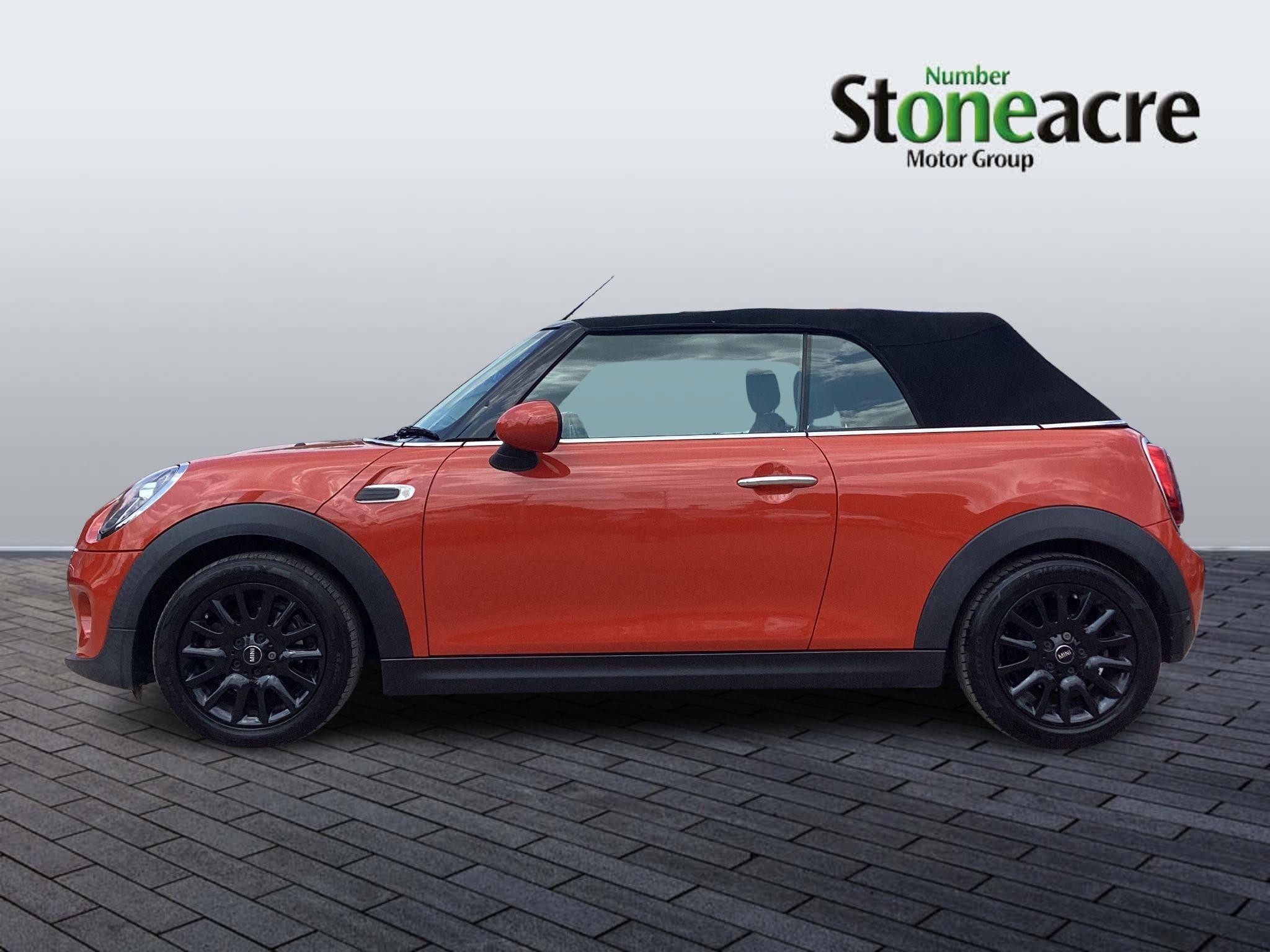 MINI Convertible Image 6