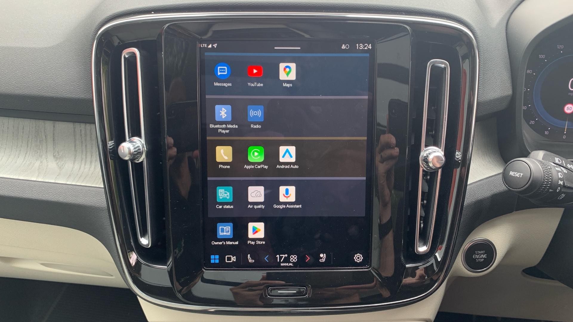 Volvo XC40 Image 12
