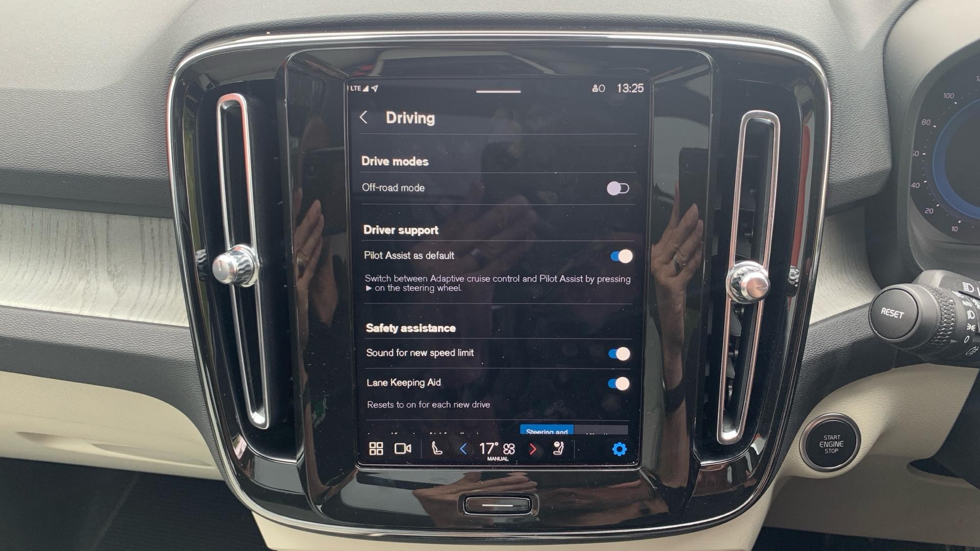 Volvo XC40 Image 17