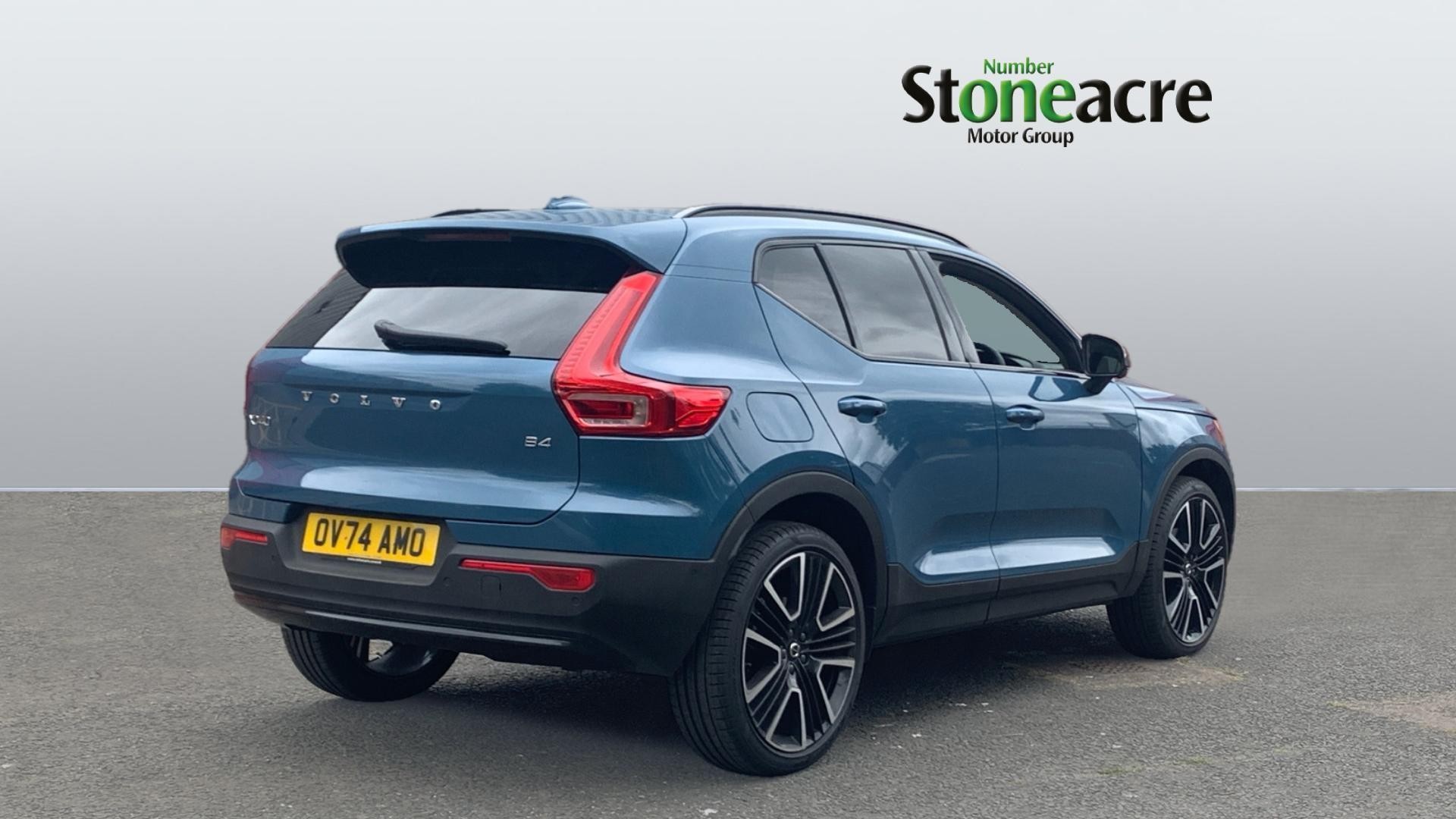 Volvo XC40 Image 2