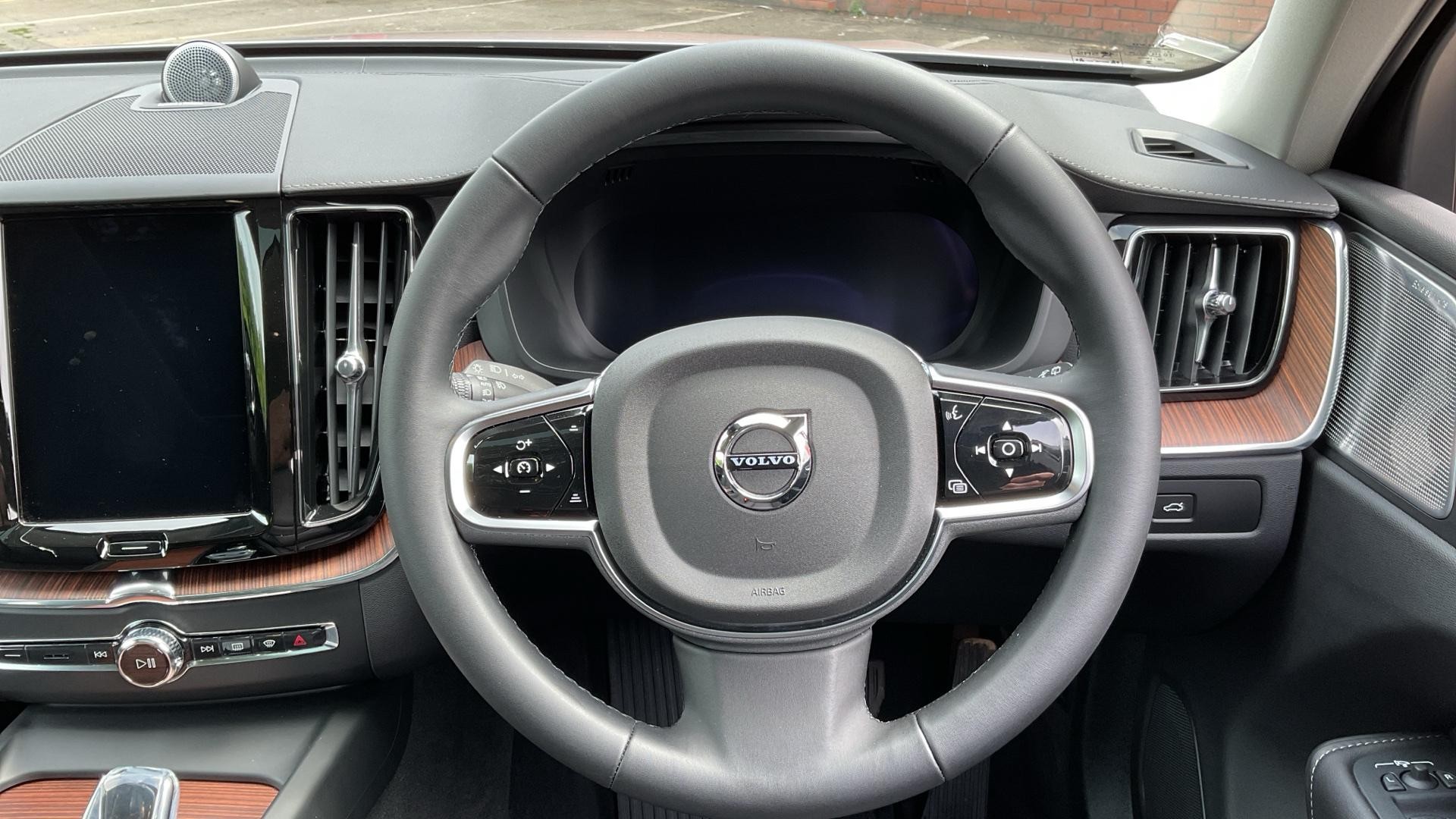 Volvo XC60 Image 10