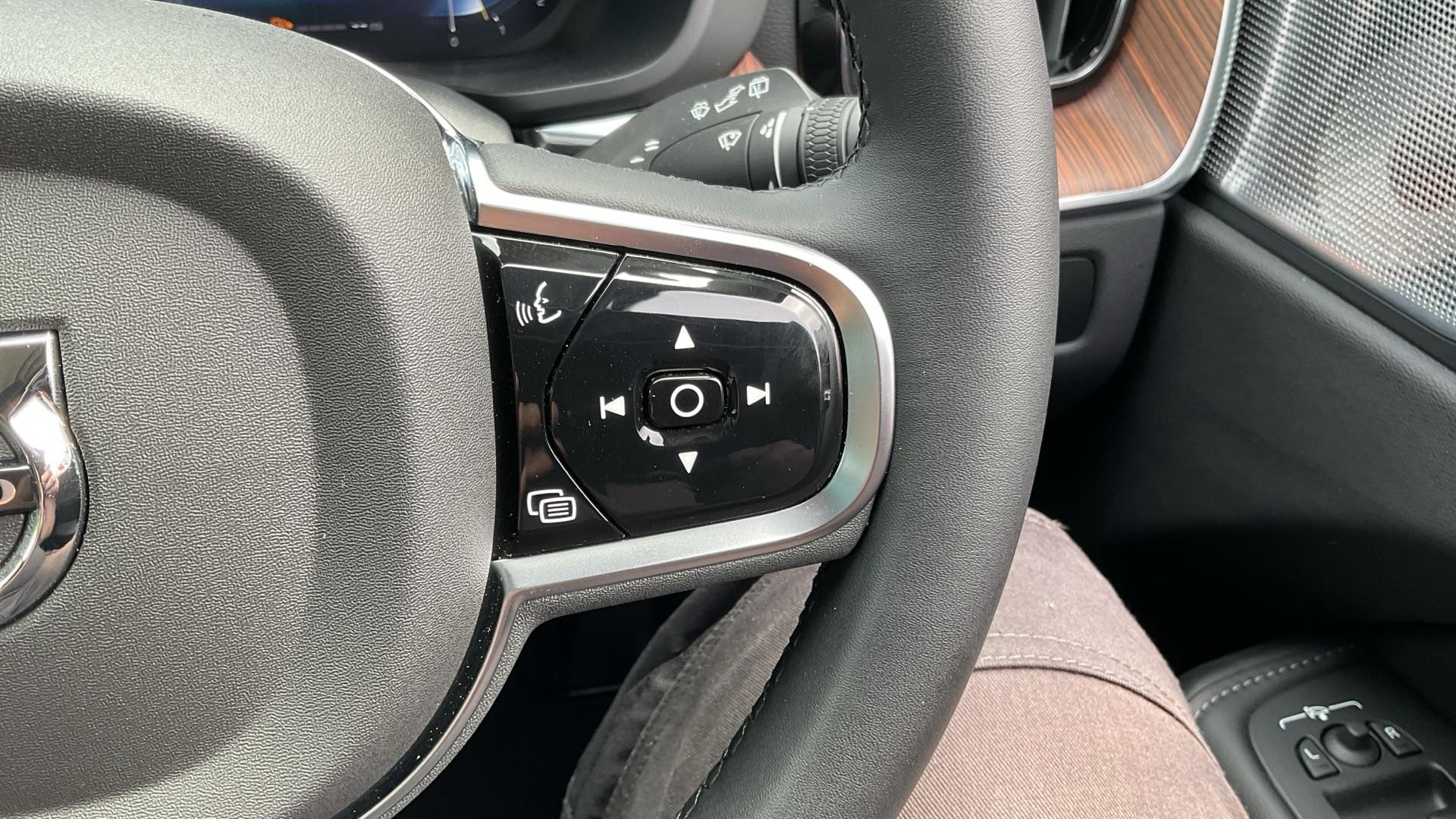 Volvo XC60 Image 21