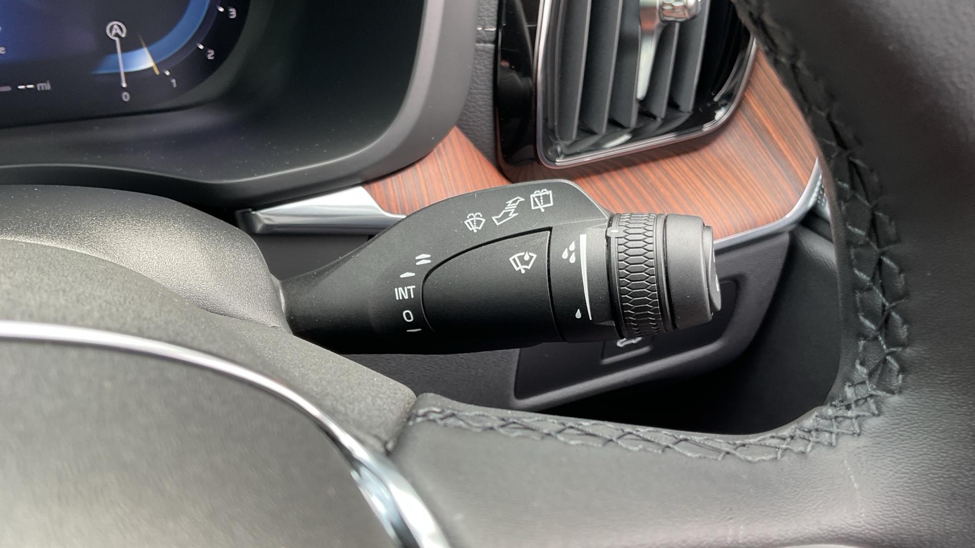 Volvo XC60 Image 22