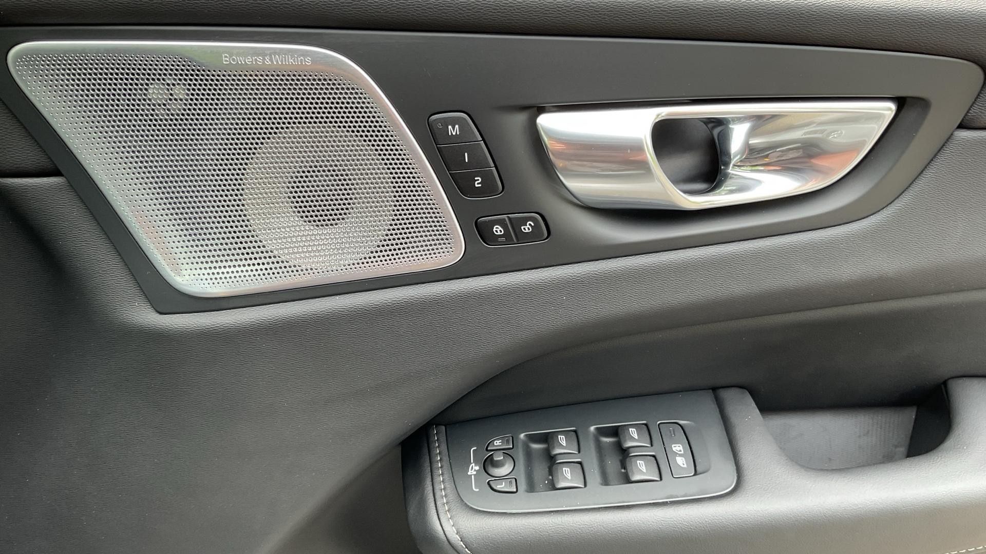 Volvo XC60 Image 28