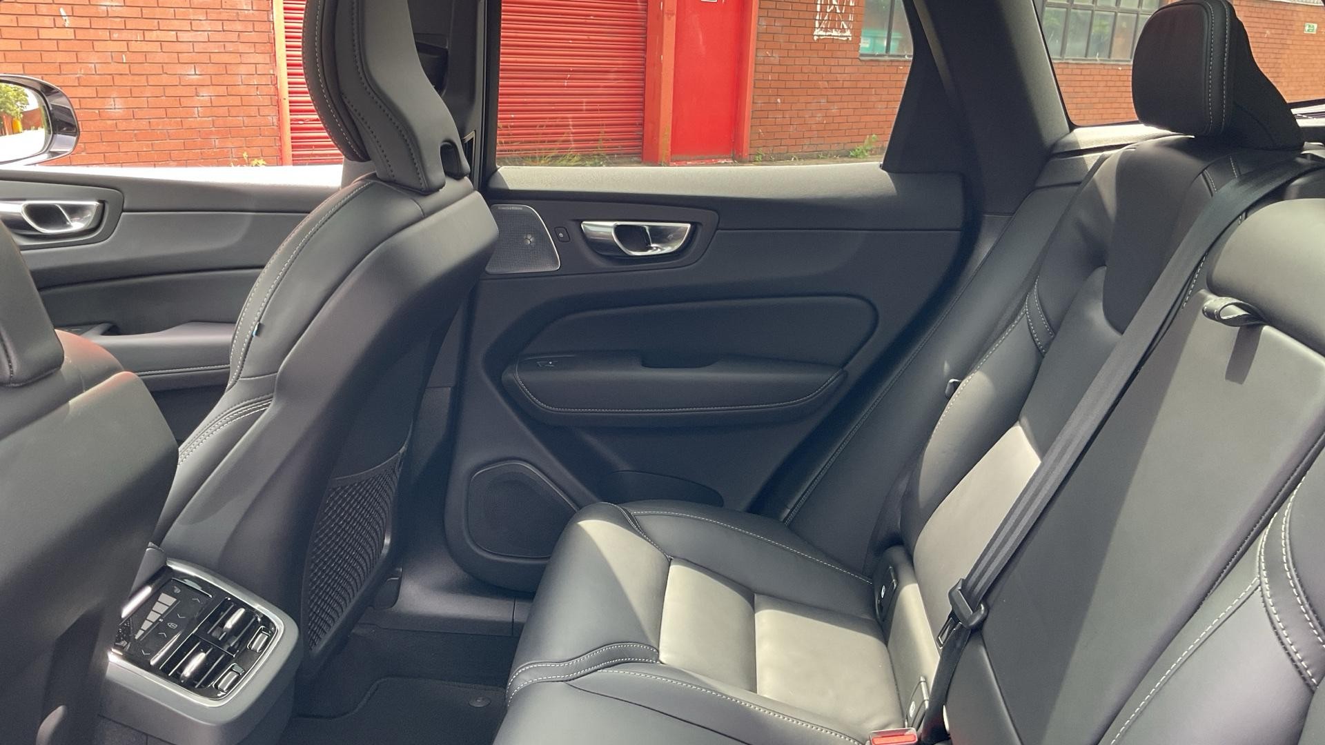 Volvo XC60 Image 32