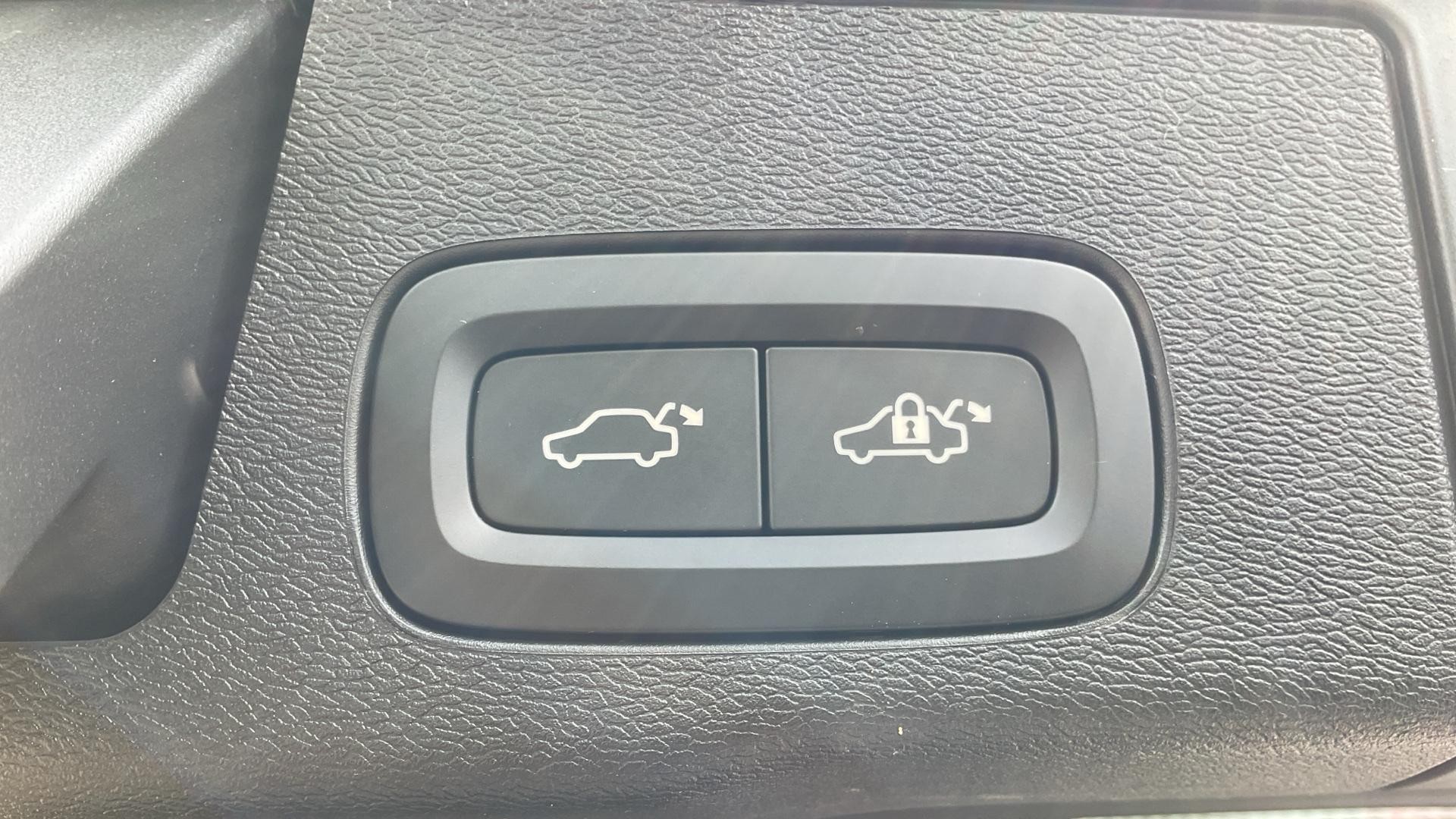Volvo XC60 Image 34