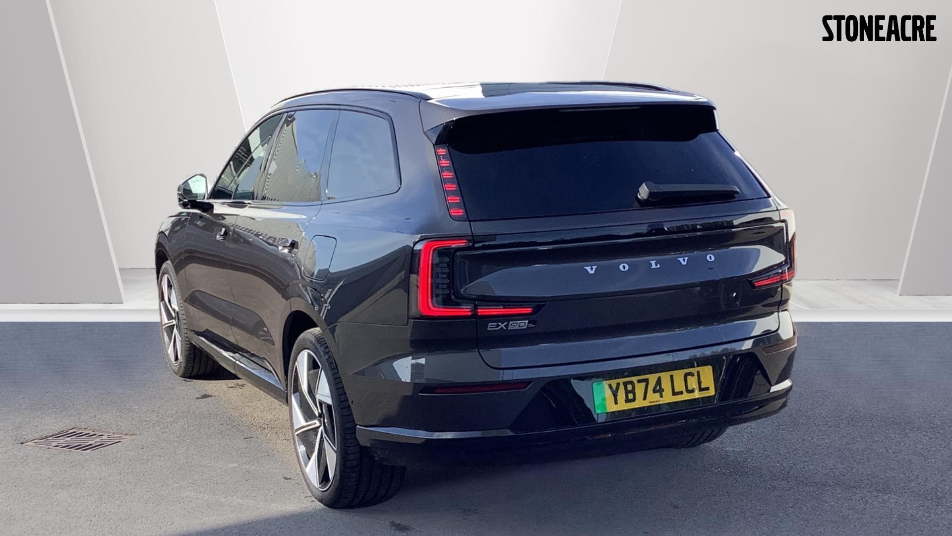 Volvo EX90 Image 2