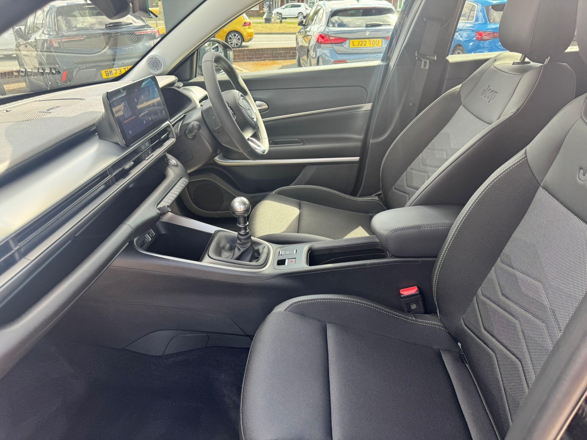 Jeep Avenger Image 18