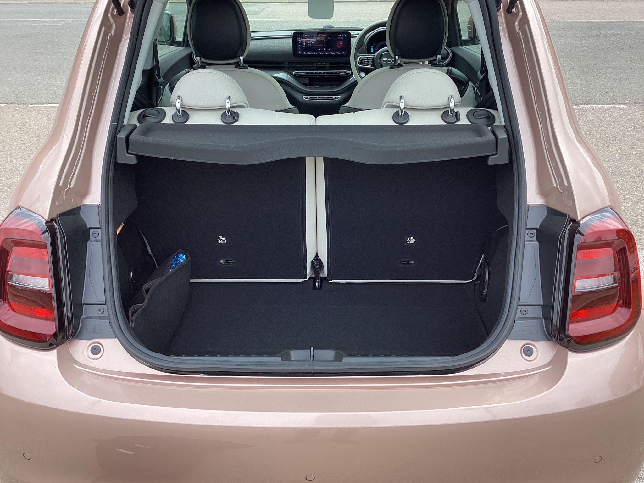 Fiat 500 Electric Image 10