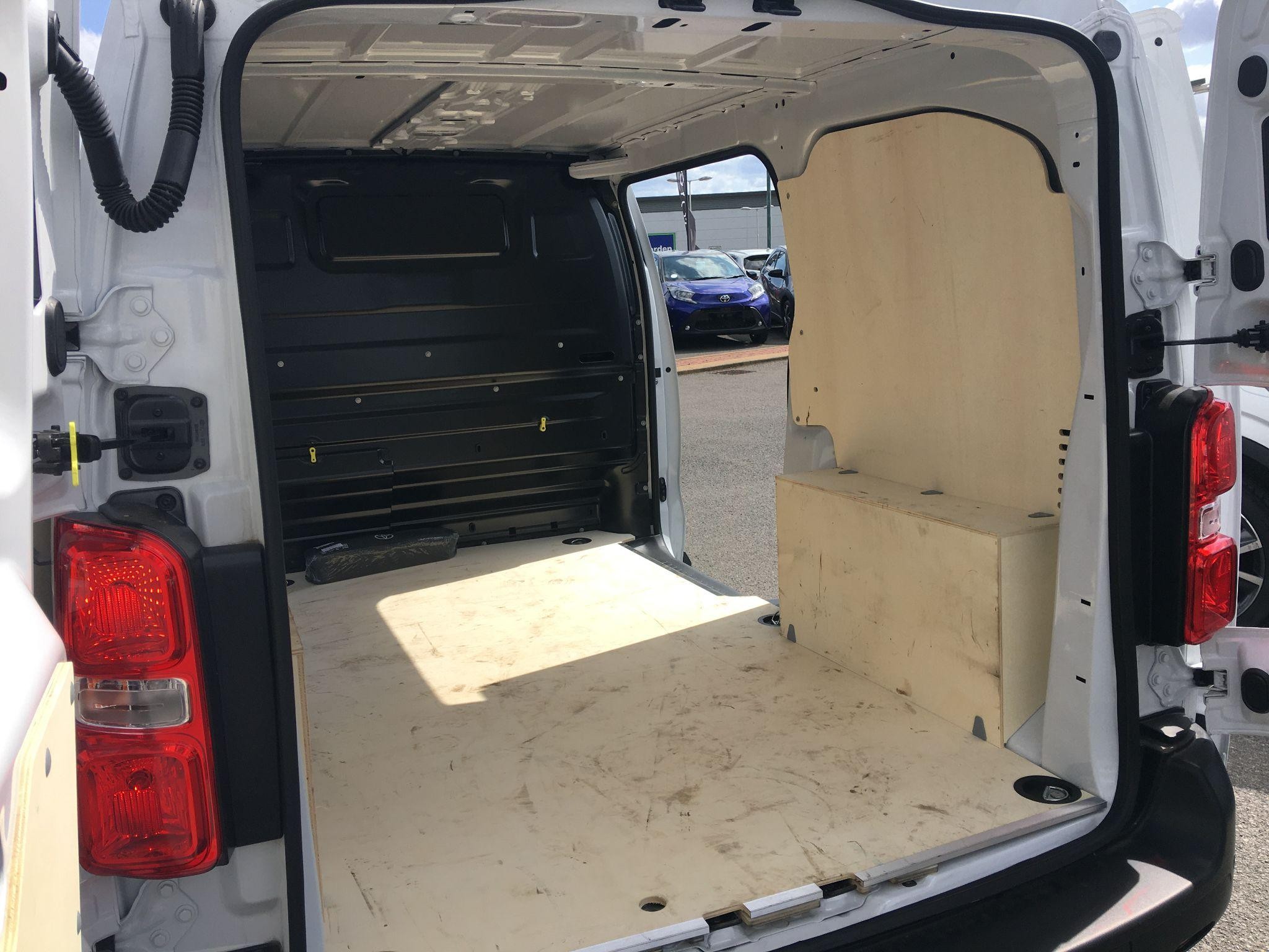 Toyota Proace Image 18