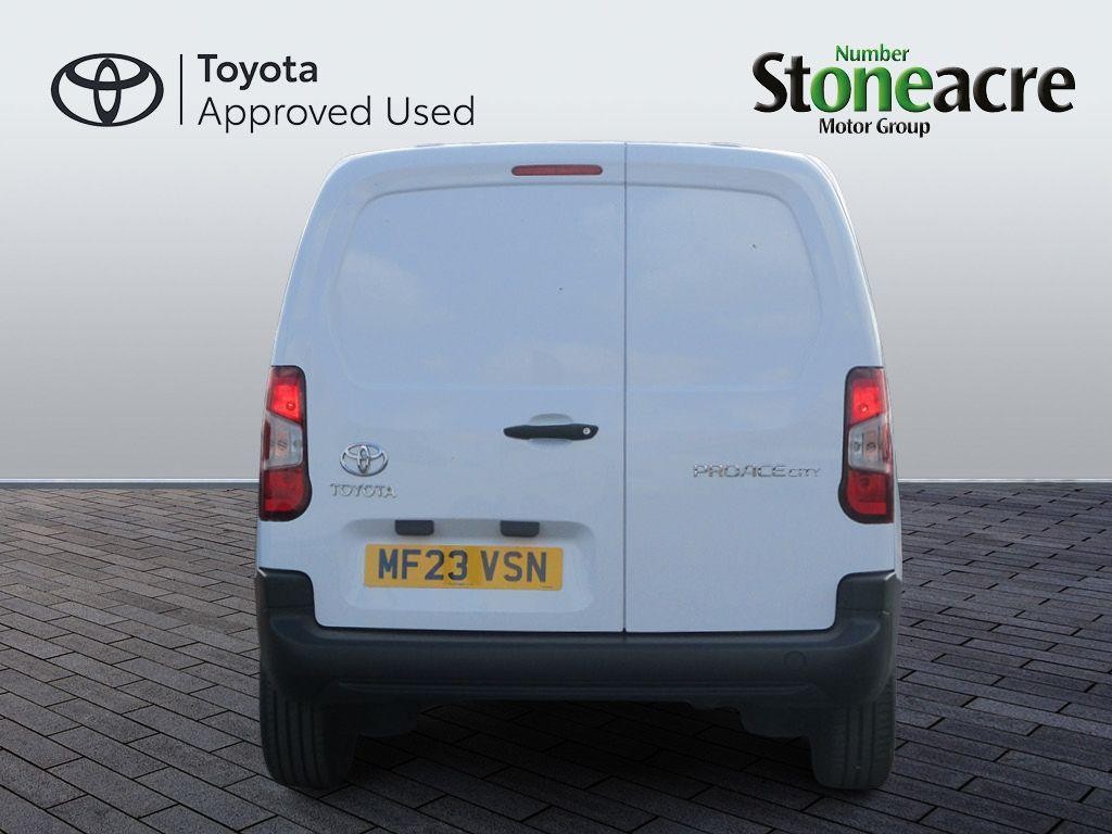 Toyota Proace City Image 6
