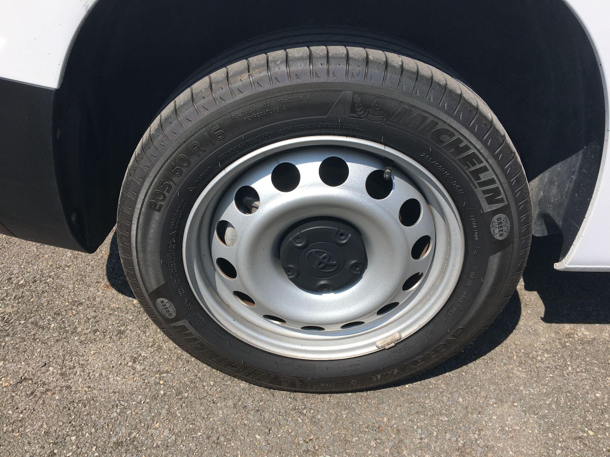 Toyota Proace City Image 11