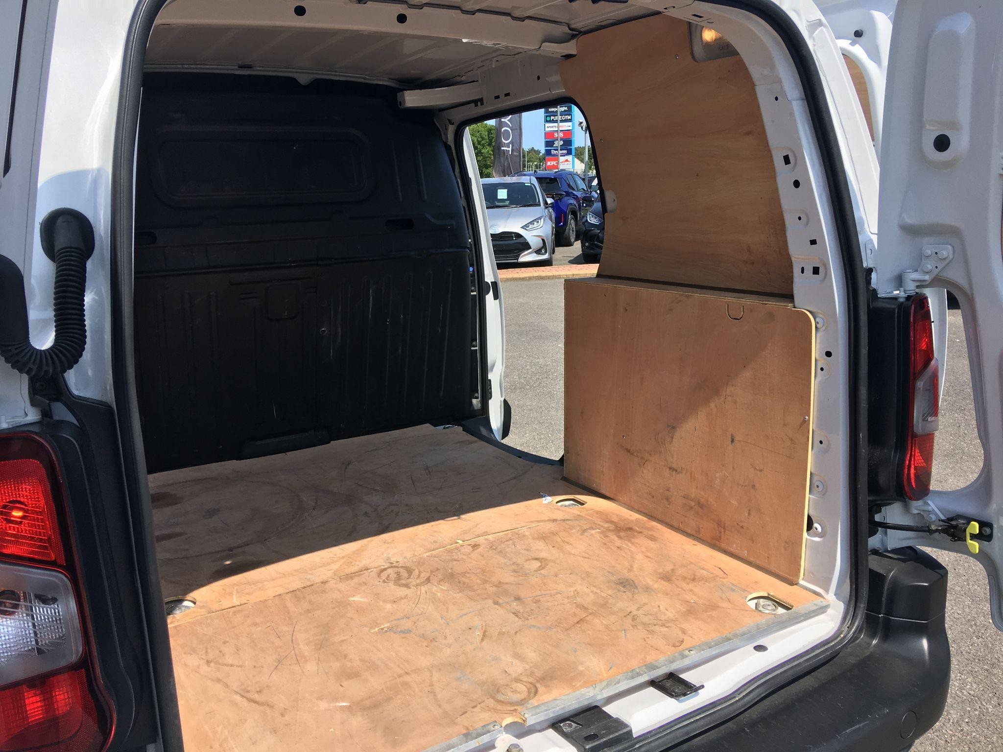 Toyota Proace City Image 24