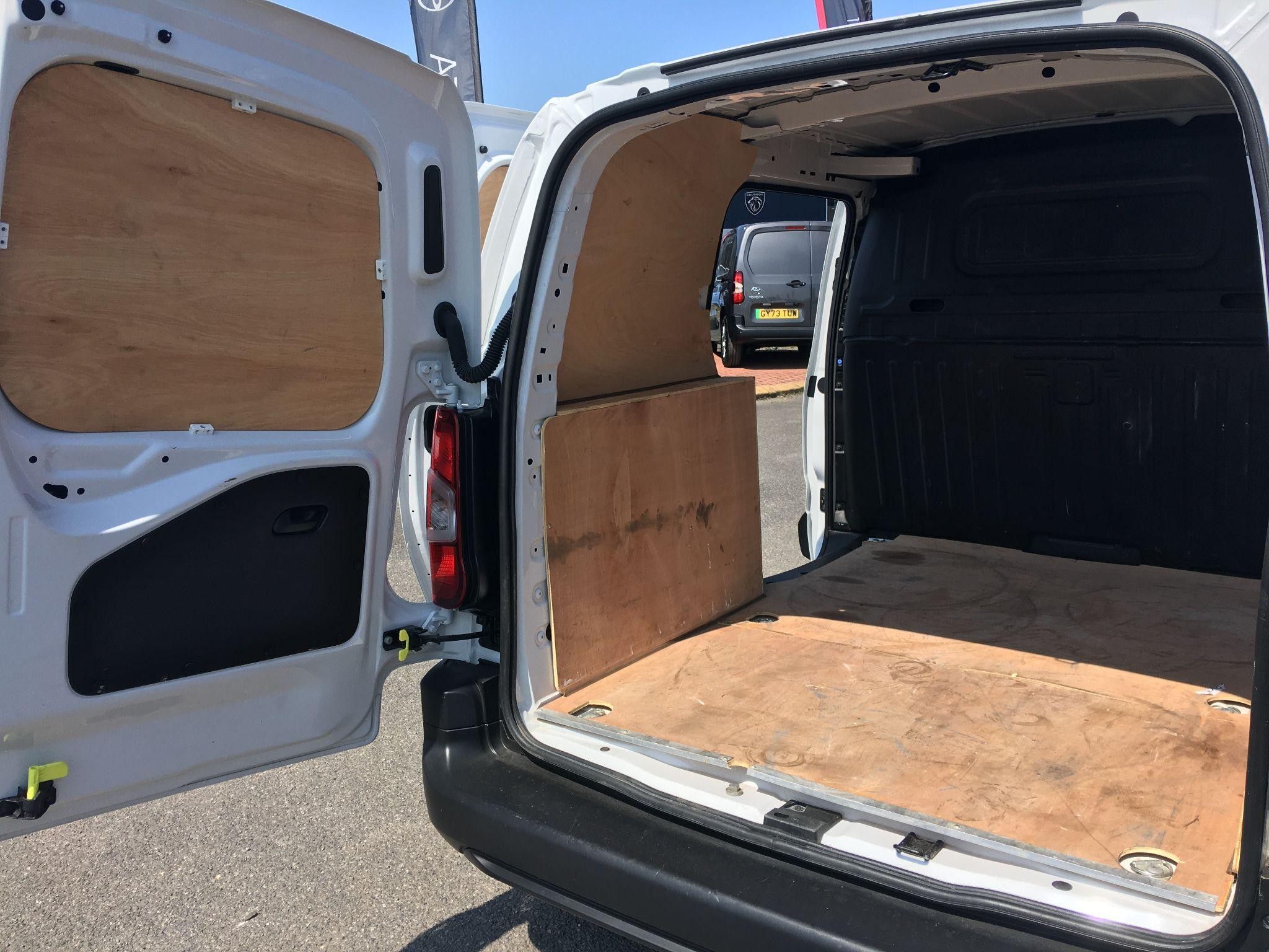 Toyota Proace City Image 25