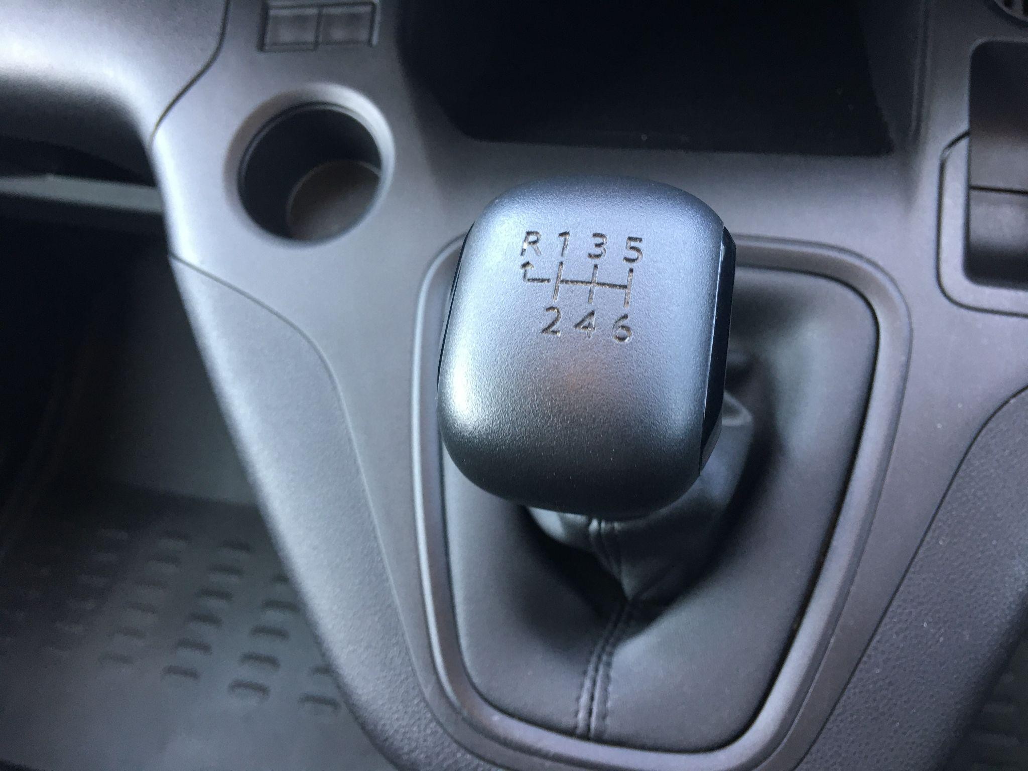 Toyota Proace City Image 32
