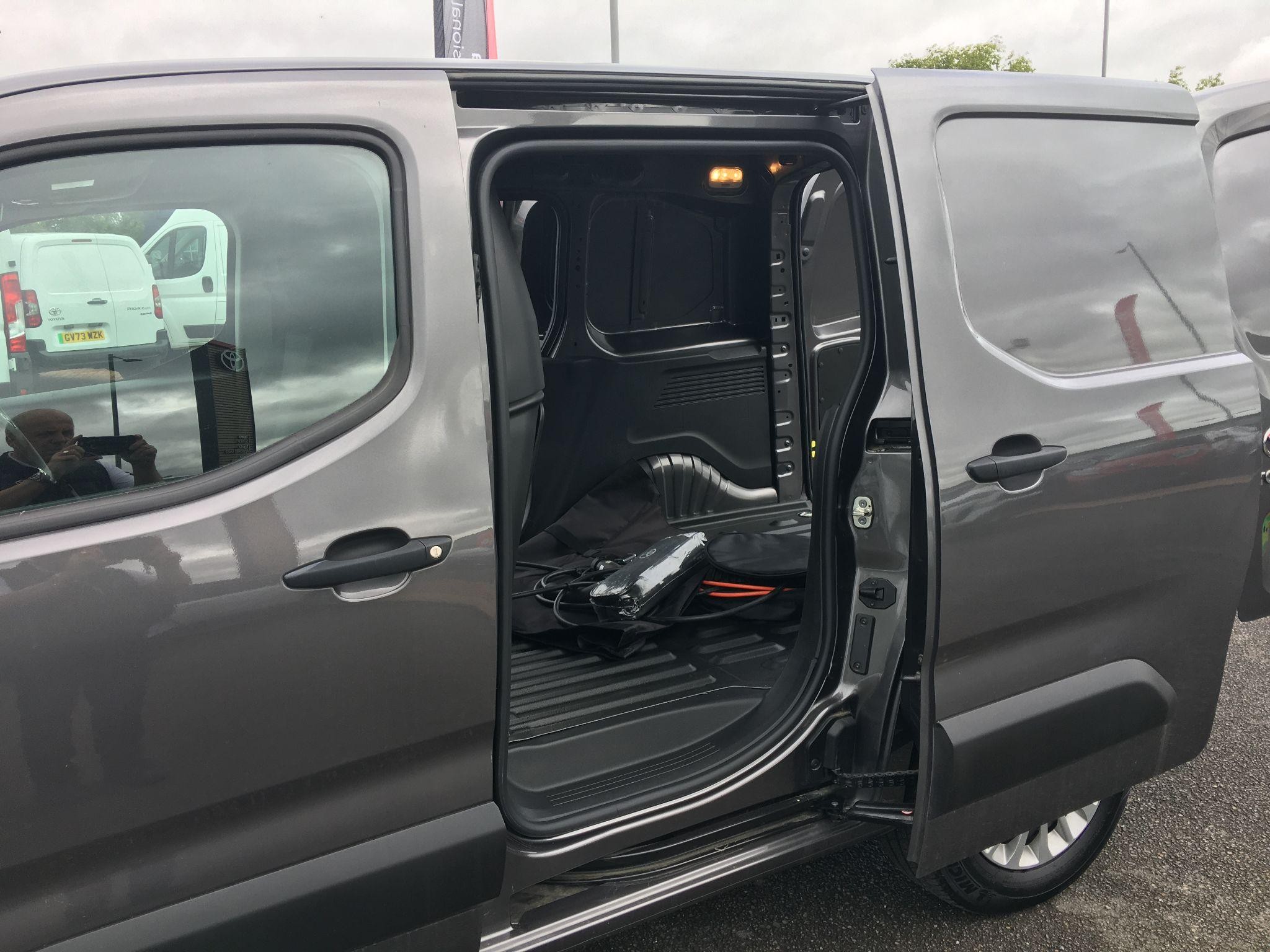 Toyota Proace City Image 23