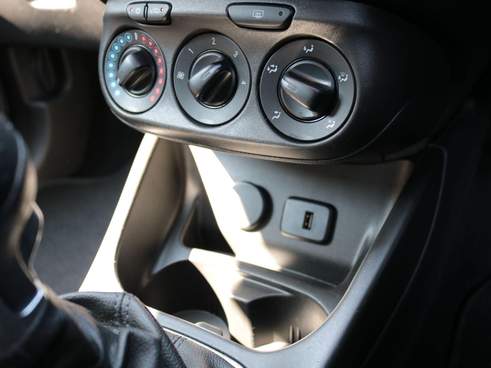 Vauxhall Corsa Image 18