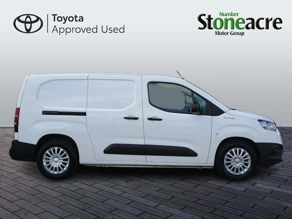 Toyota Proace City Image 4