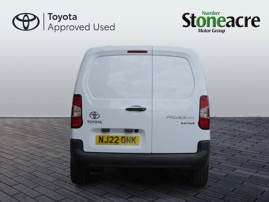 Toyota Proace City Image 6