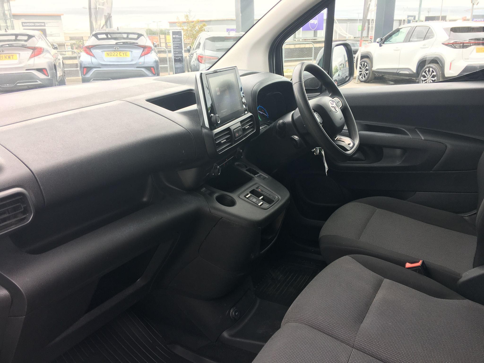 Toyota Proace City Image 14