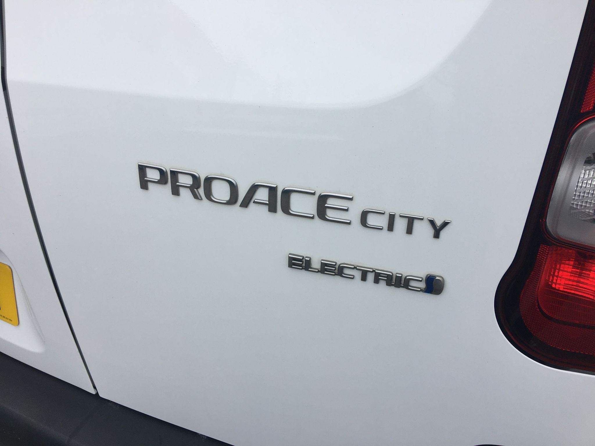 Toyota Proace City Image 19