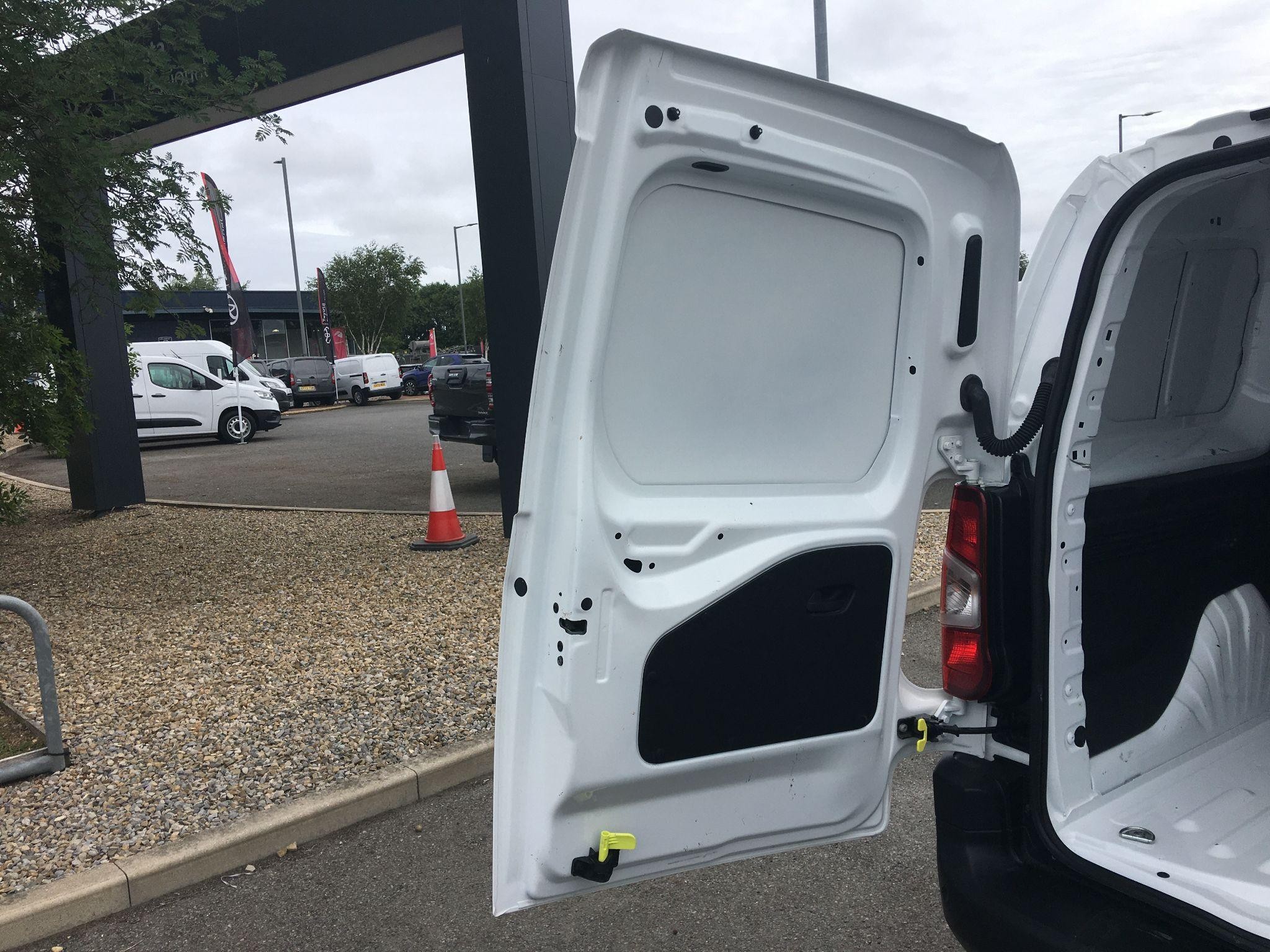Toyota Proace City Image 20